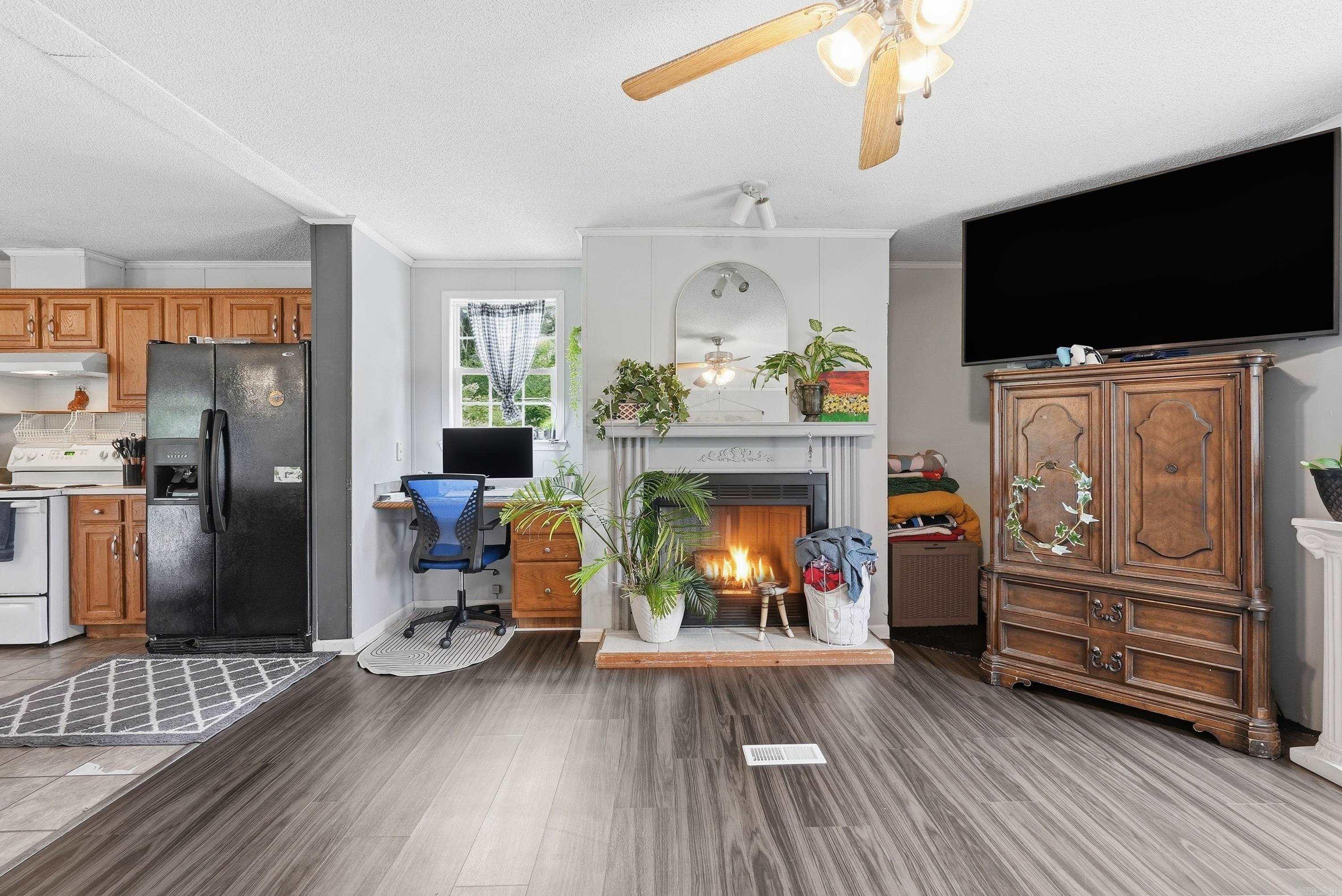 176 Austin  El Paso, AR