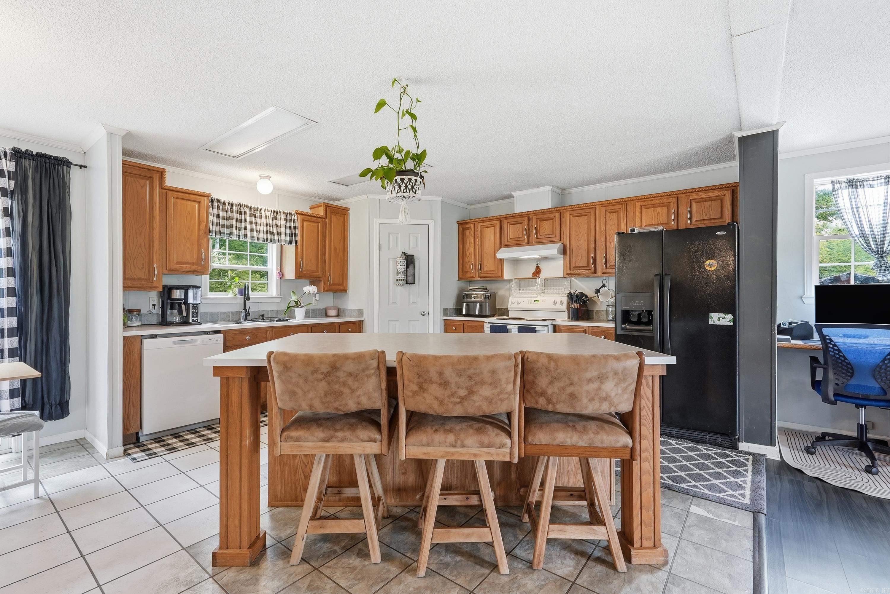 176 Austin  El Paso, AR