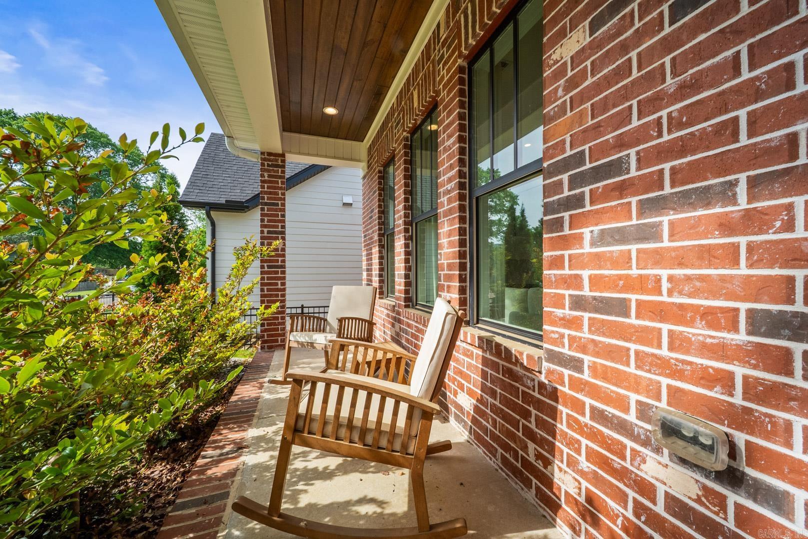 1712 N Polk Street  Little Rock, AR