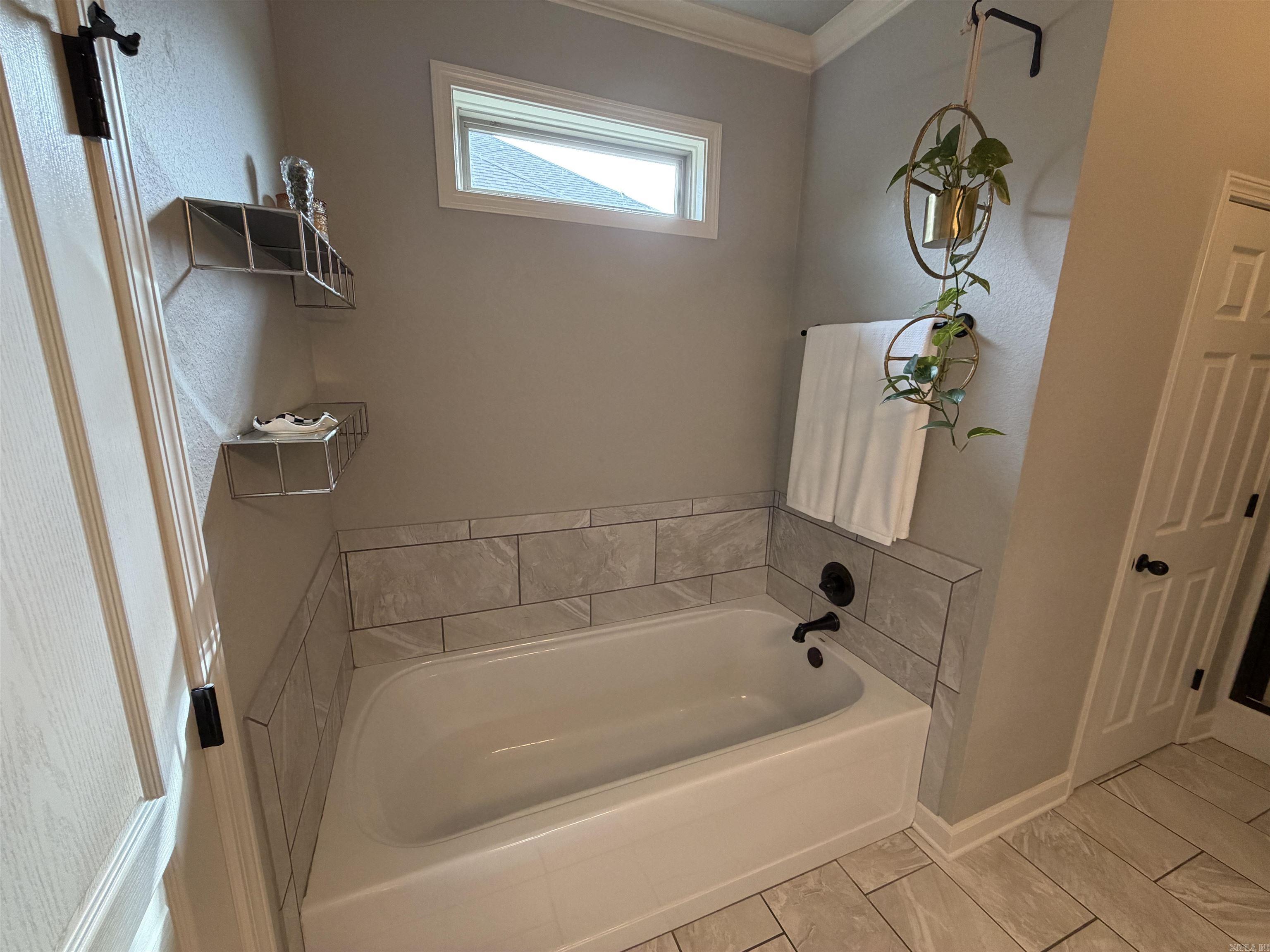 787 Mango  Austin, AR