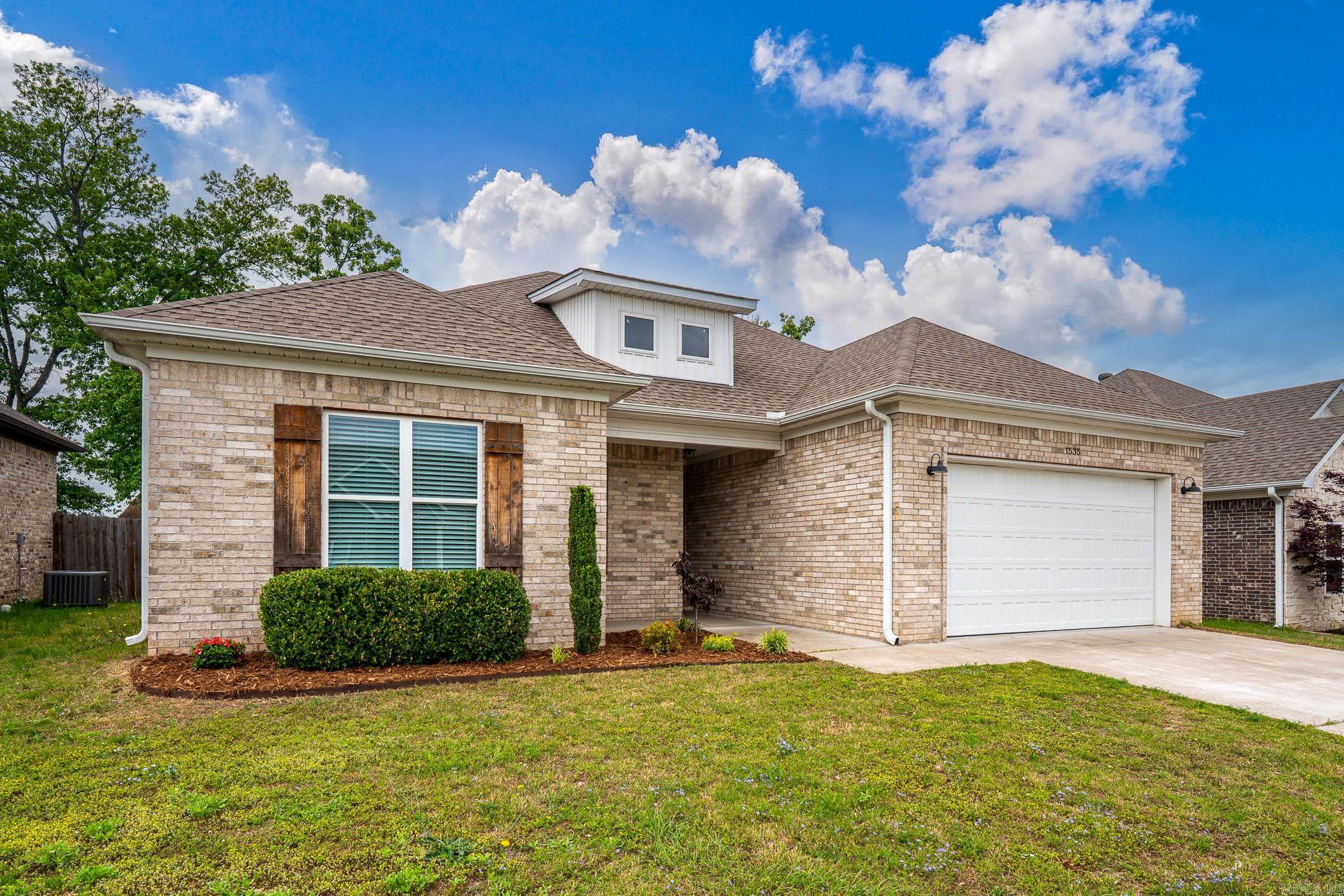 1535 Blue Lucerne  Conway, AR