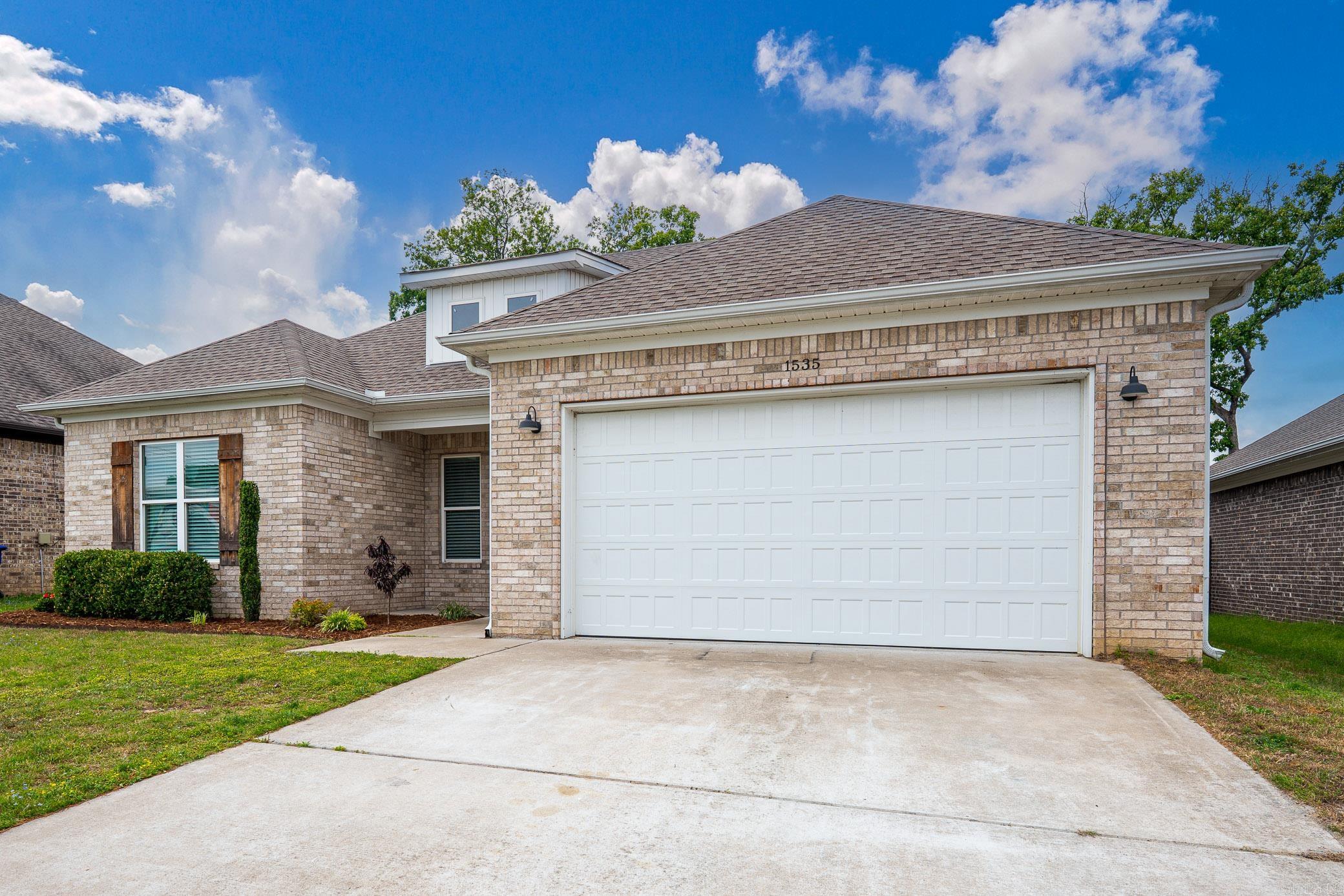 1535 Blue Lucerne  Conway, AR