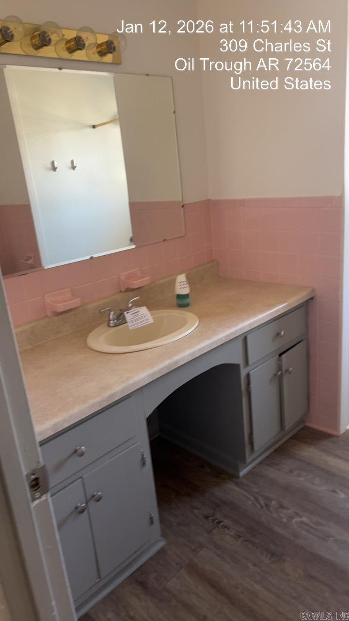 309 N Charles  Oil Trough, AR