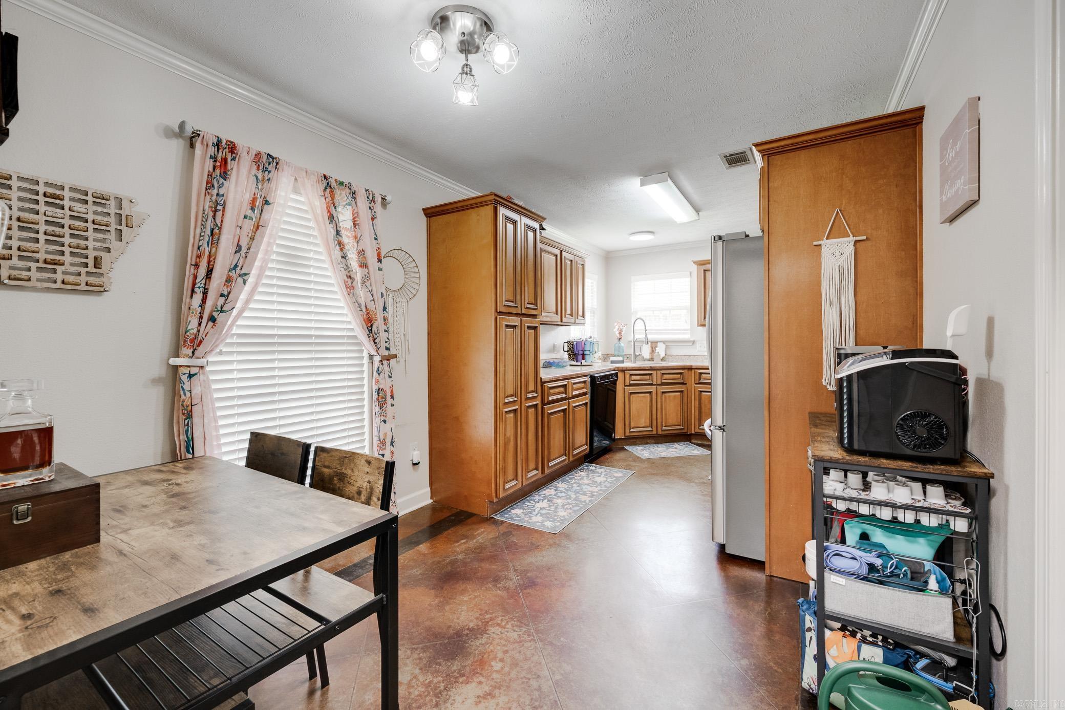 1055 French  Conway, AR