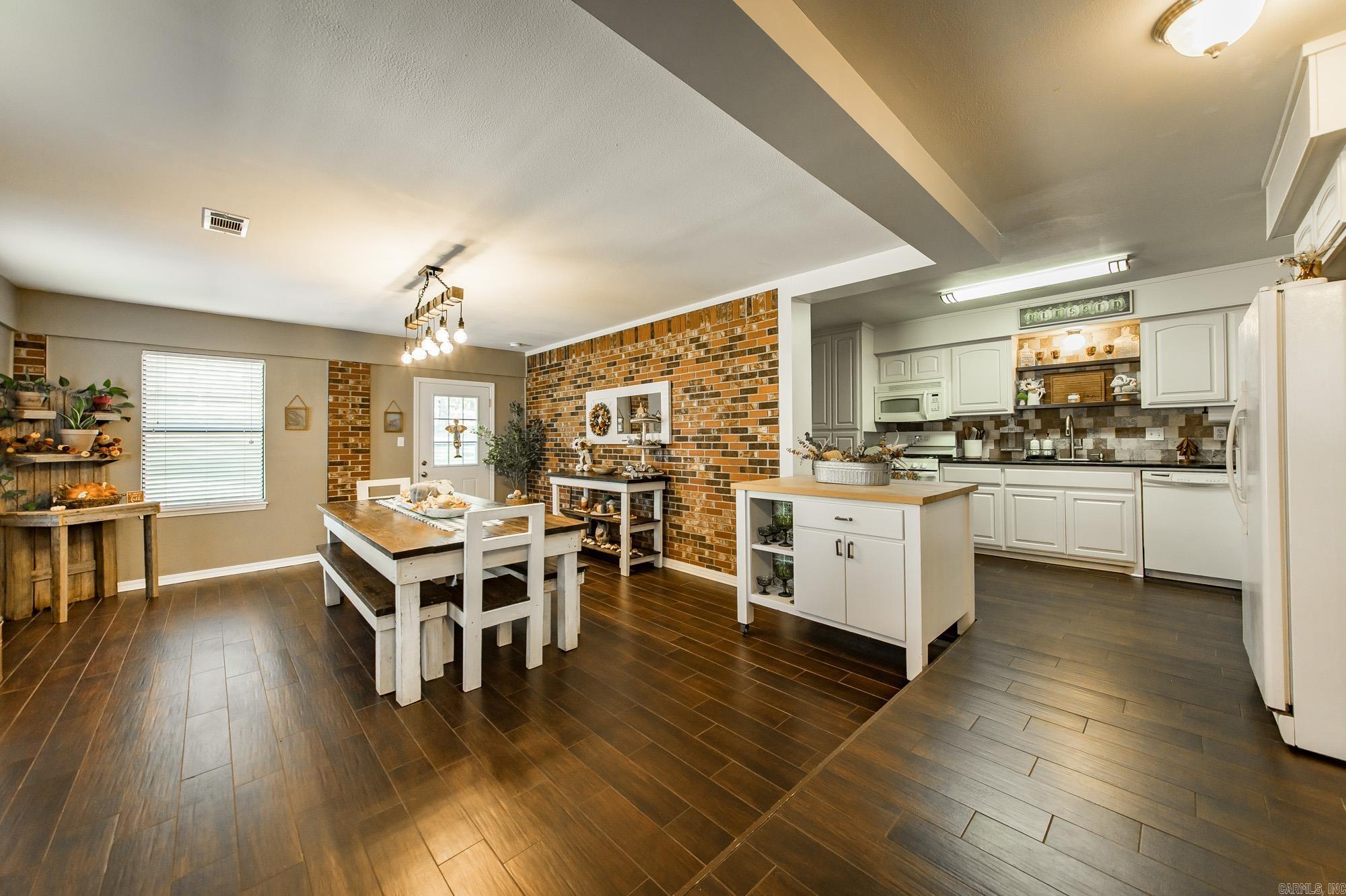 229 Richard Street  Clinton, AR