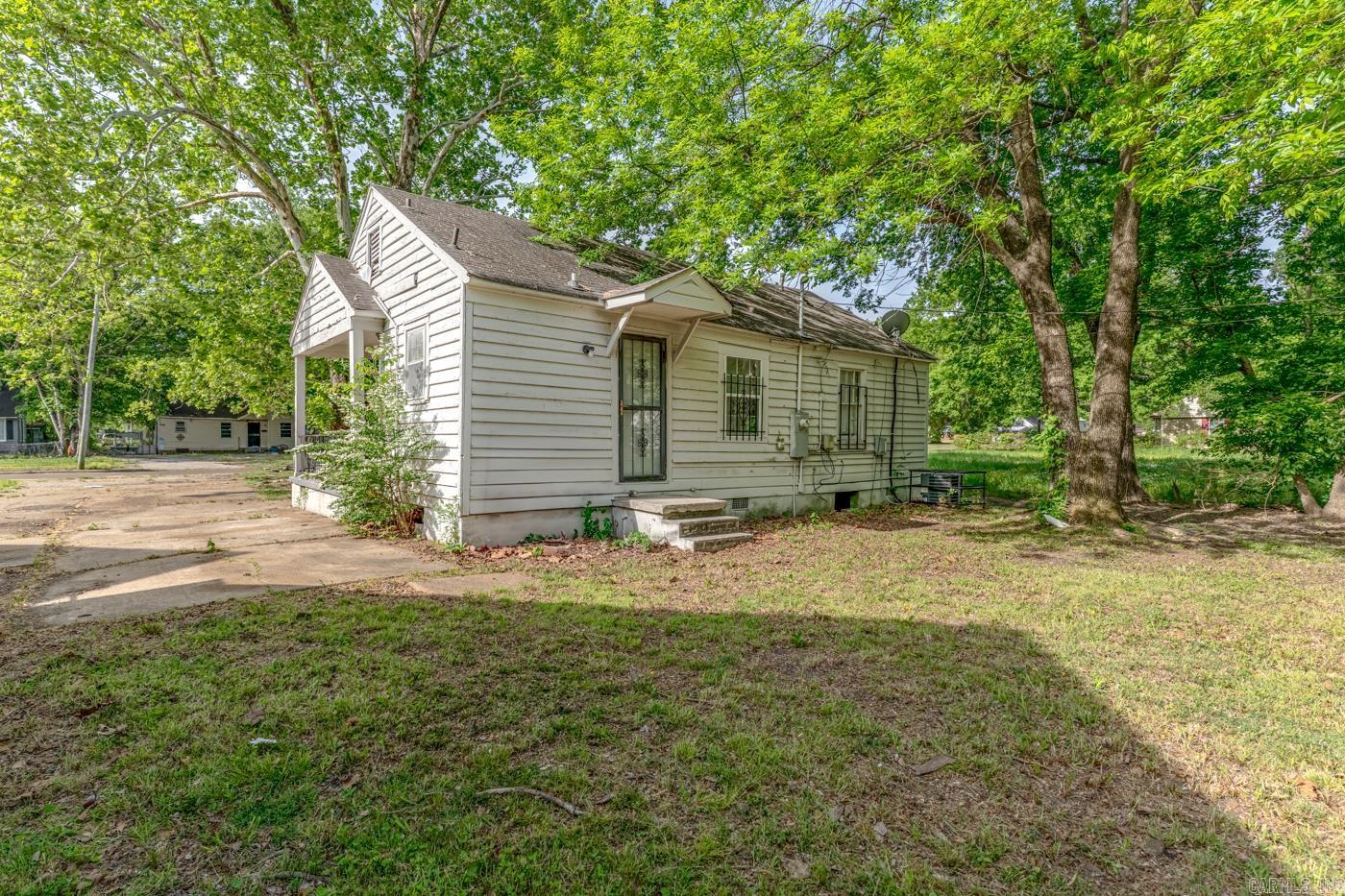 1904 E Barton Ave  West Memphis, AR