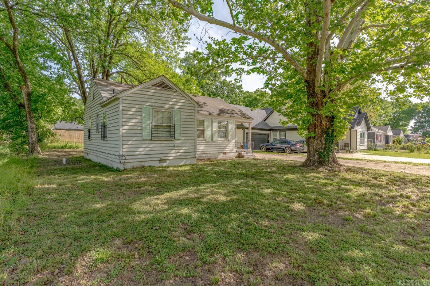 1904 E Barton Ave  West Memphis, AR