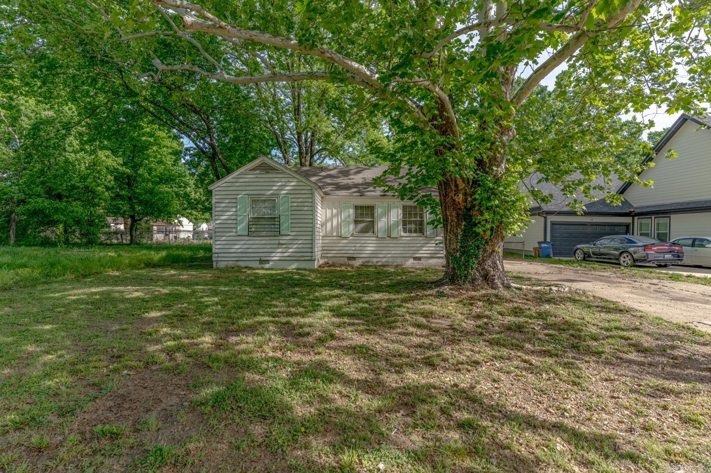1904 E Barton Ave  West Memphis, AR
