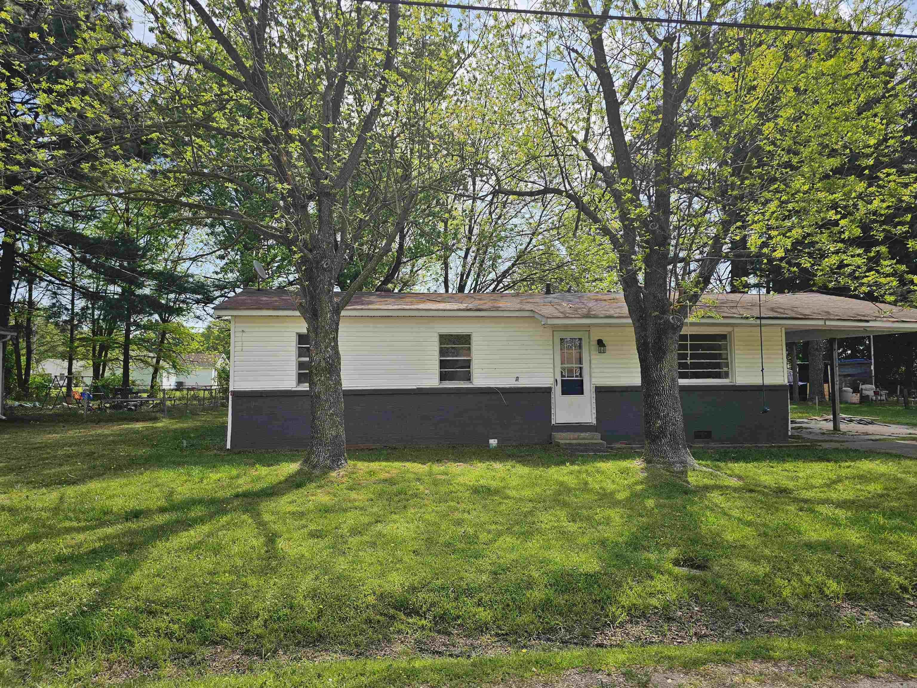 305 S 17th Avenue  Paragould, AR