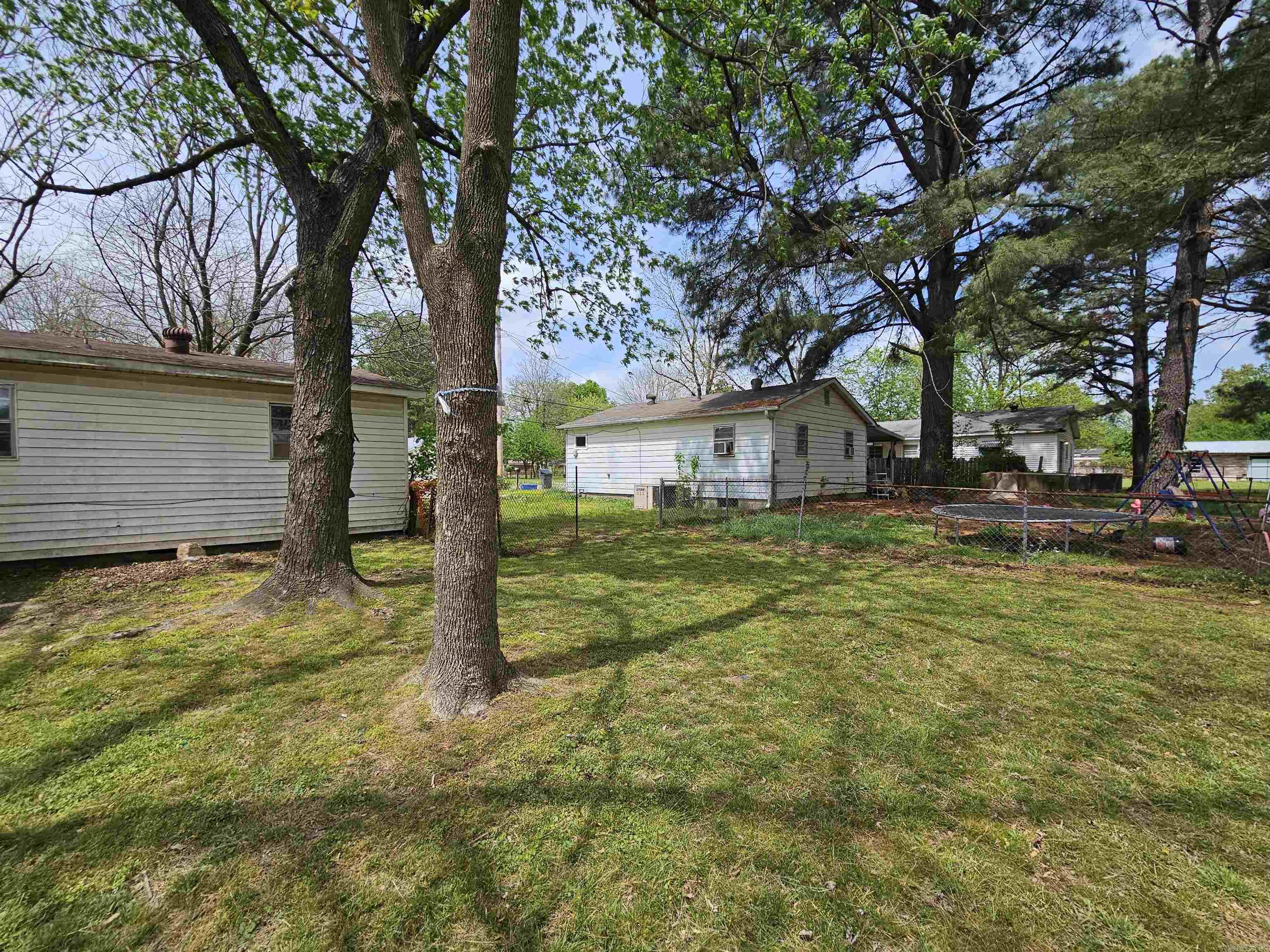 305 S 17th Avenue  Paragould, AR