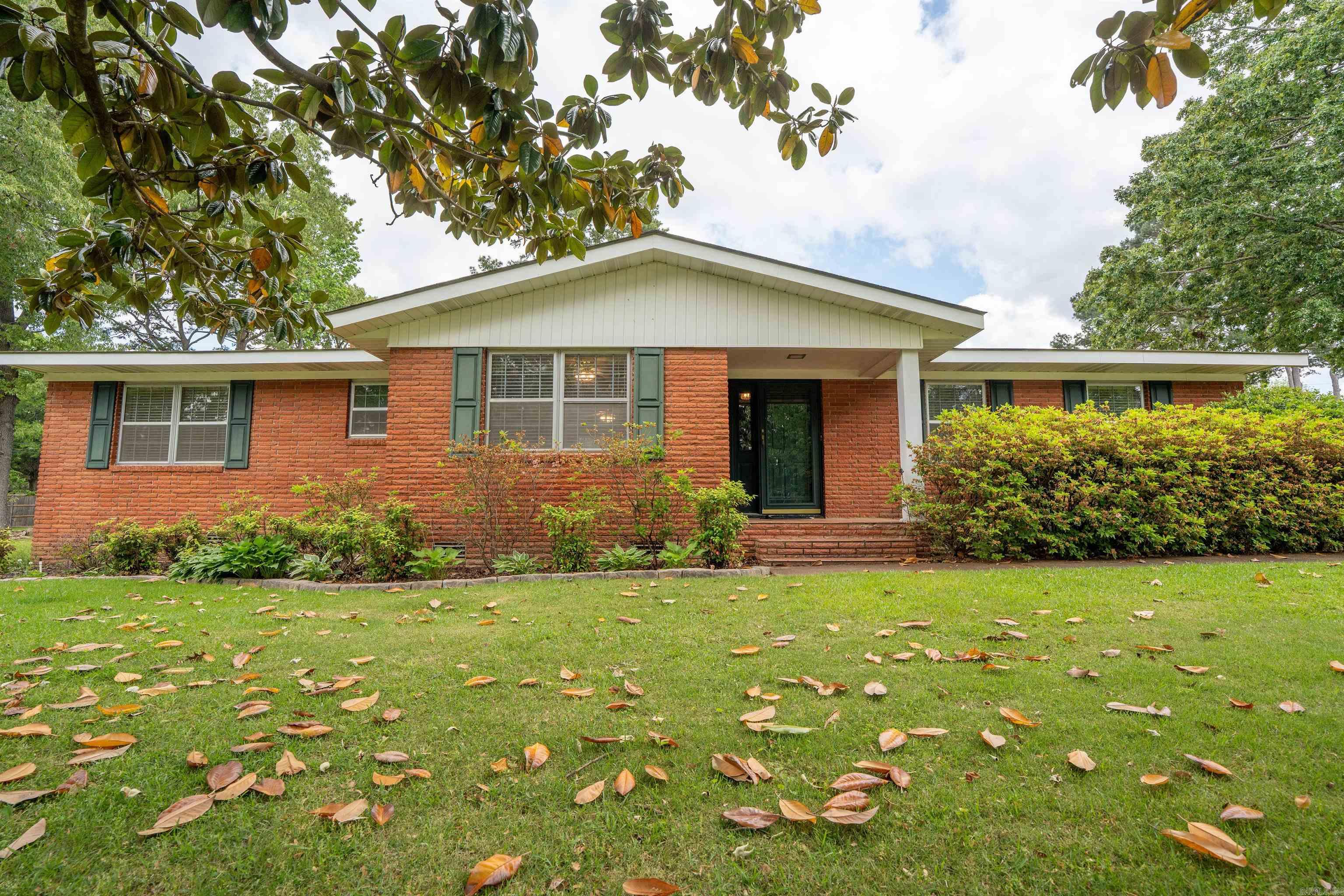 1023 Lakeshore  Heber Springs, AR