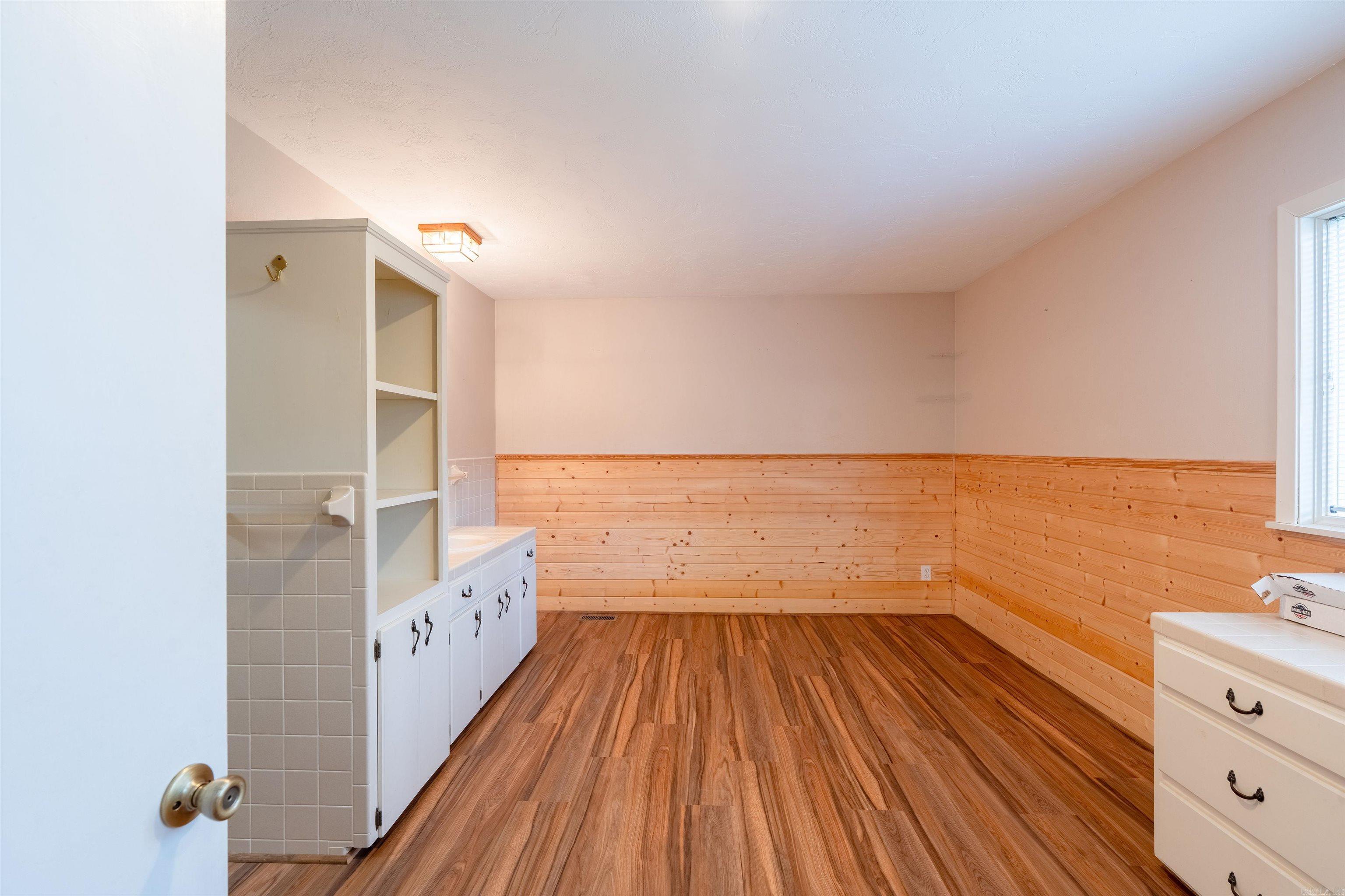 1023 Lakeshore  Heber Springs, AR