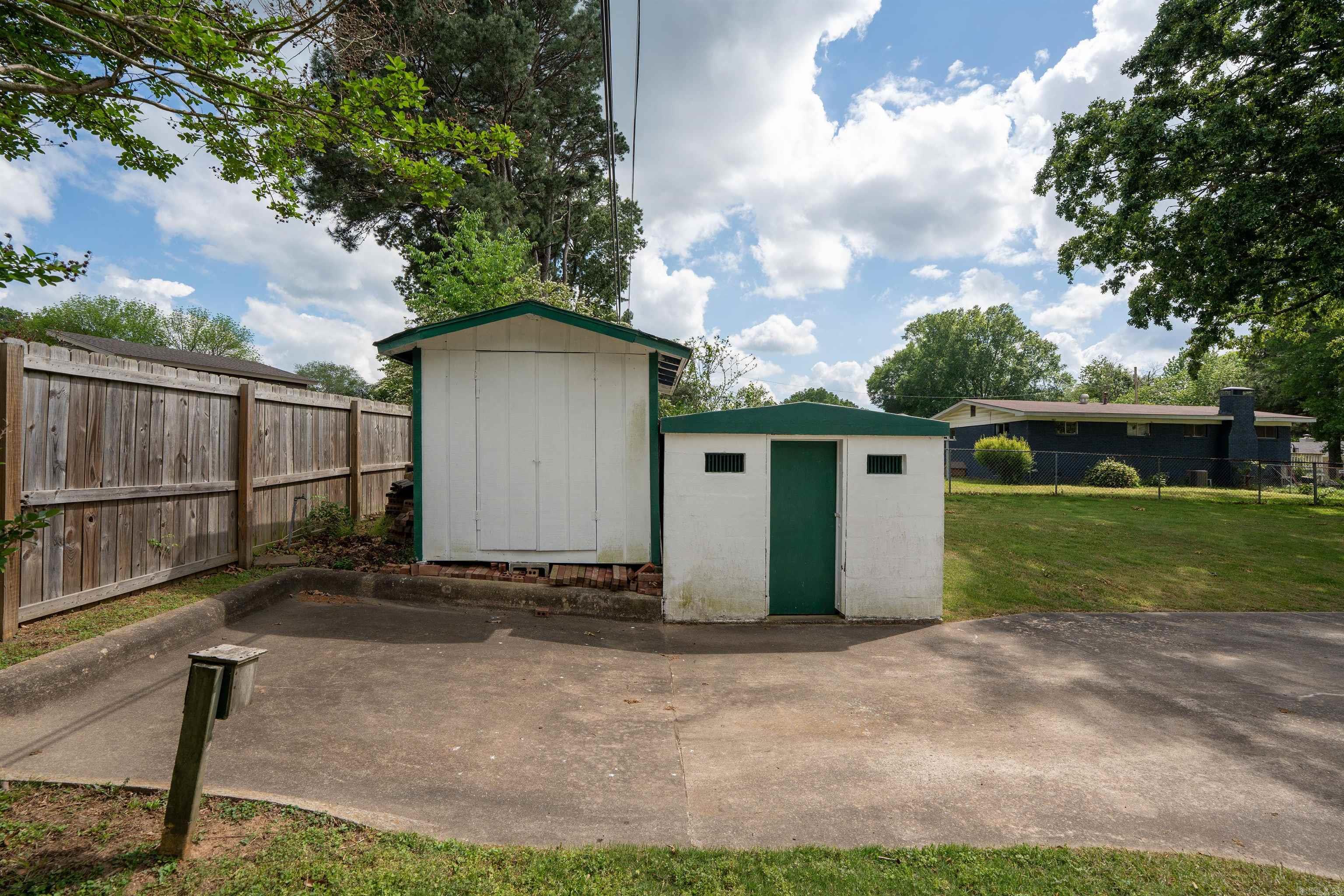 1023 Lakeshore  Heber Springs, AR