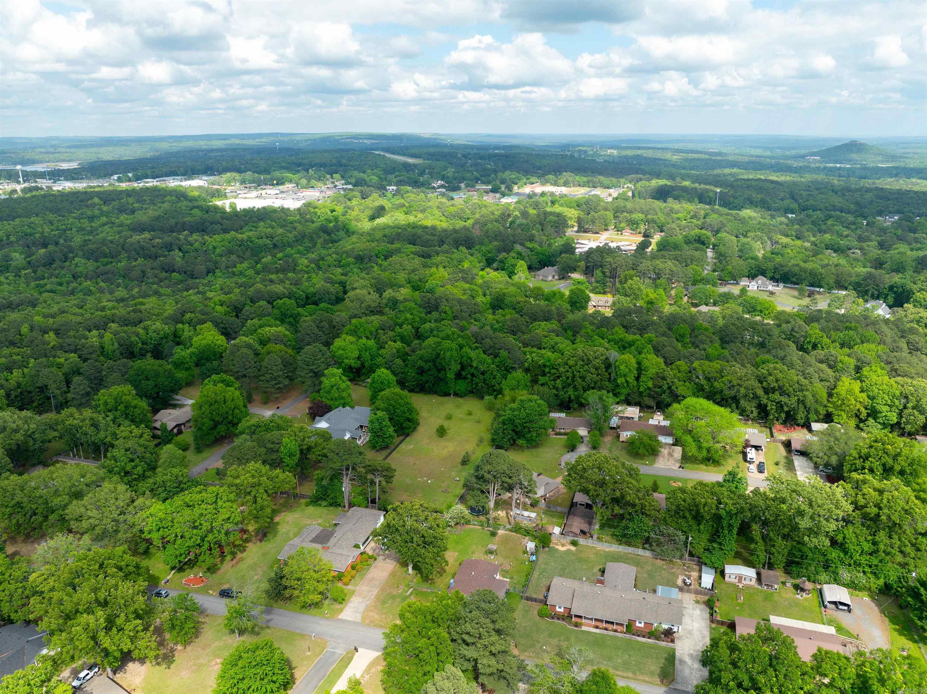 1023 Lakeshore  Heber Springs, AR