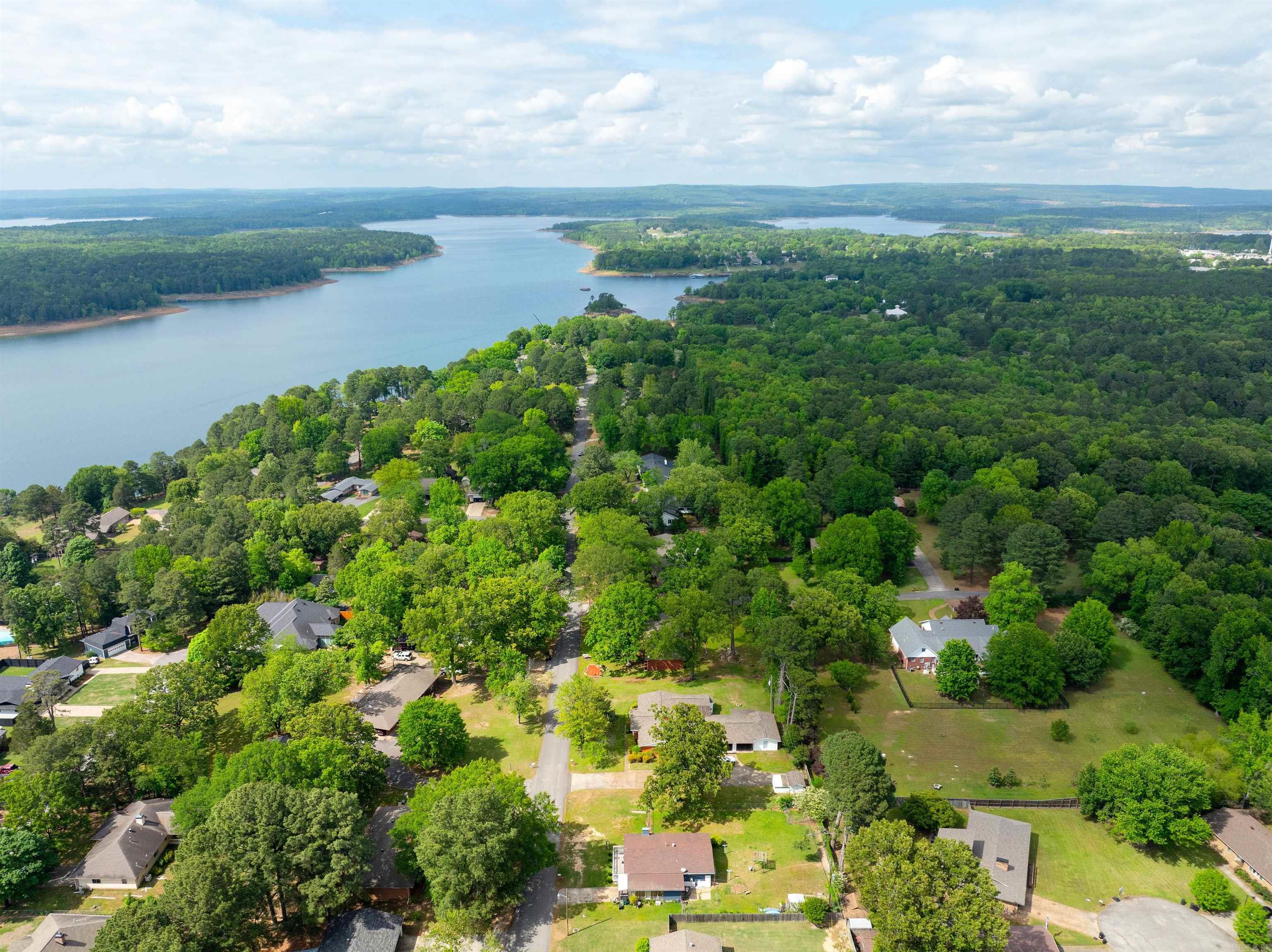 1023 Lakeshore  Heber Springs, AR