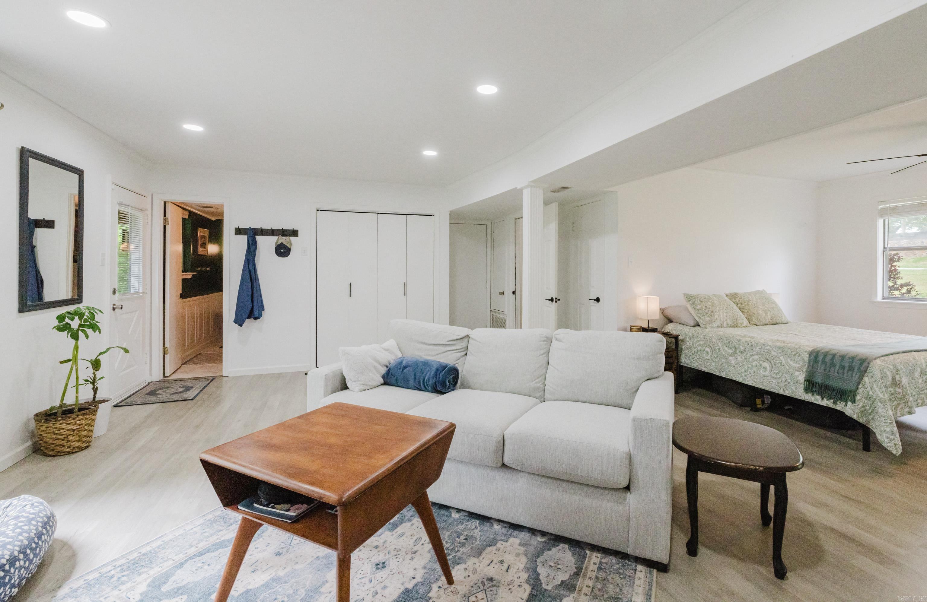 3100 N Poplar  North Little Rock, AR