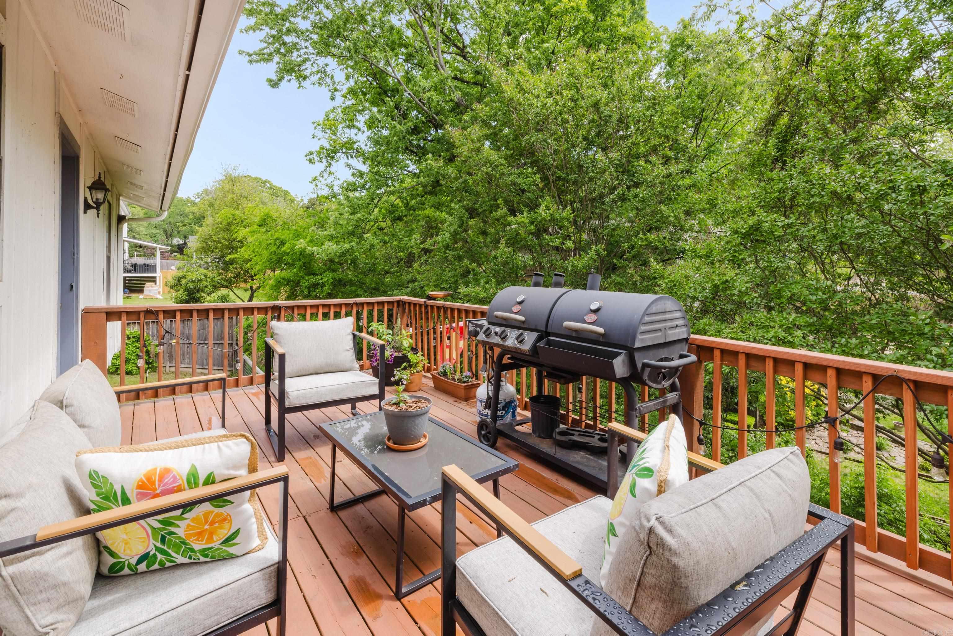 3100 N Poplar  North Little Rock, AR