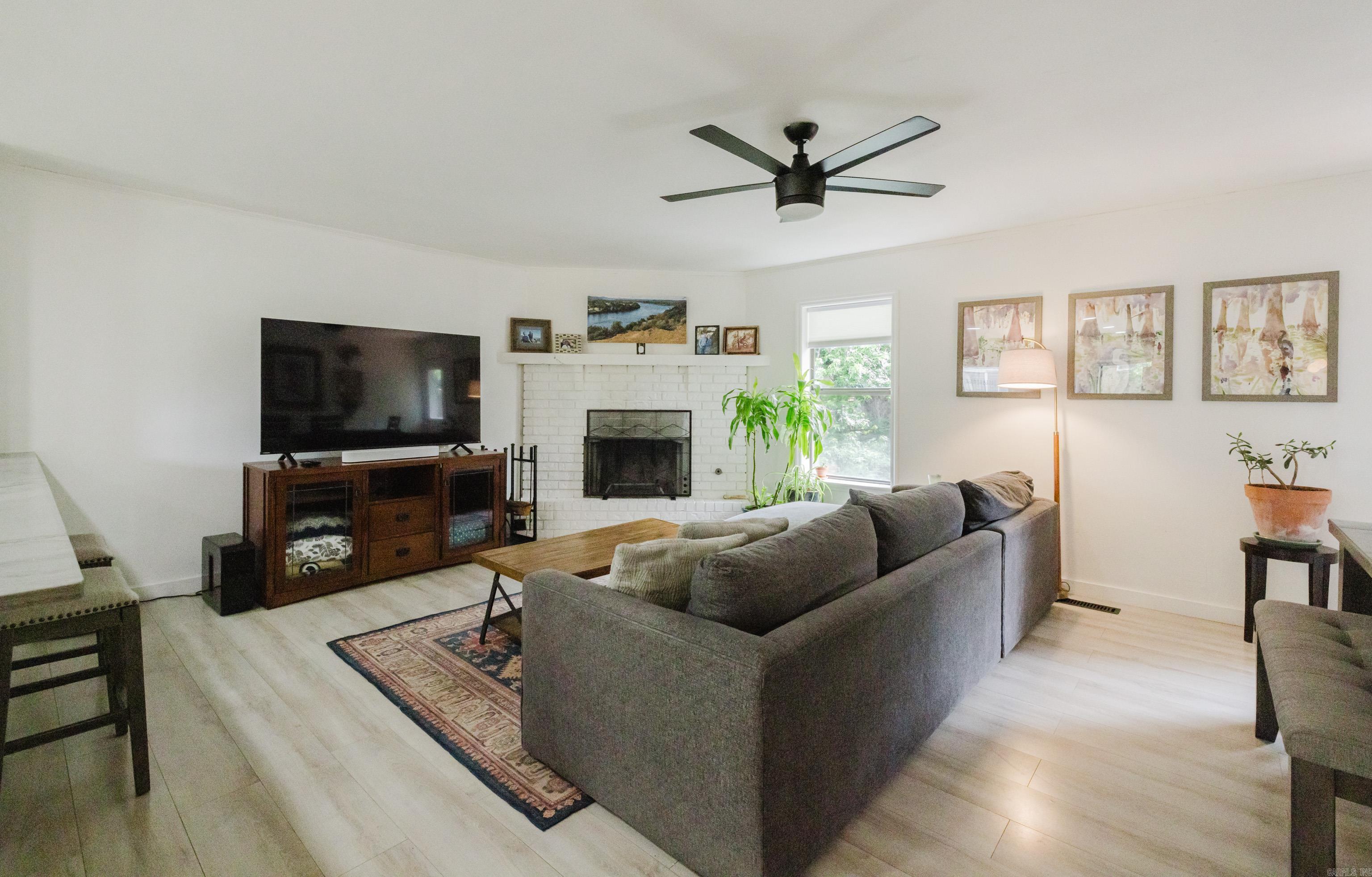 3100 N Poplar  North Little Rock, AR