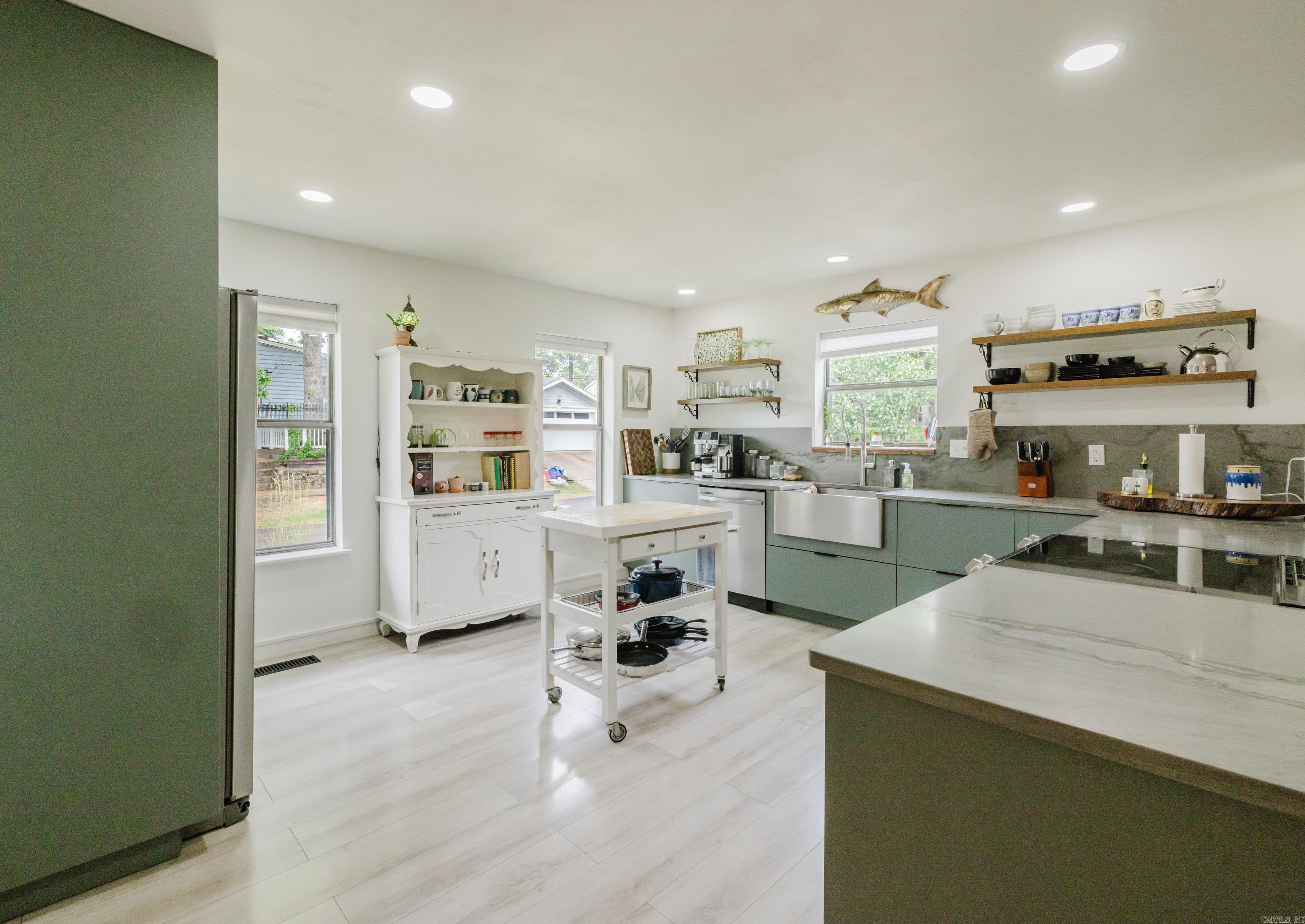 3100 N Poplar  North Little Rock, AR