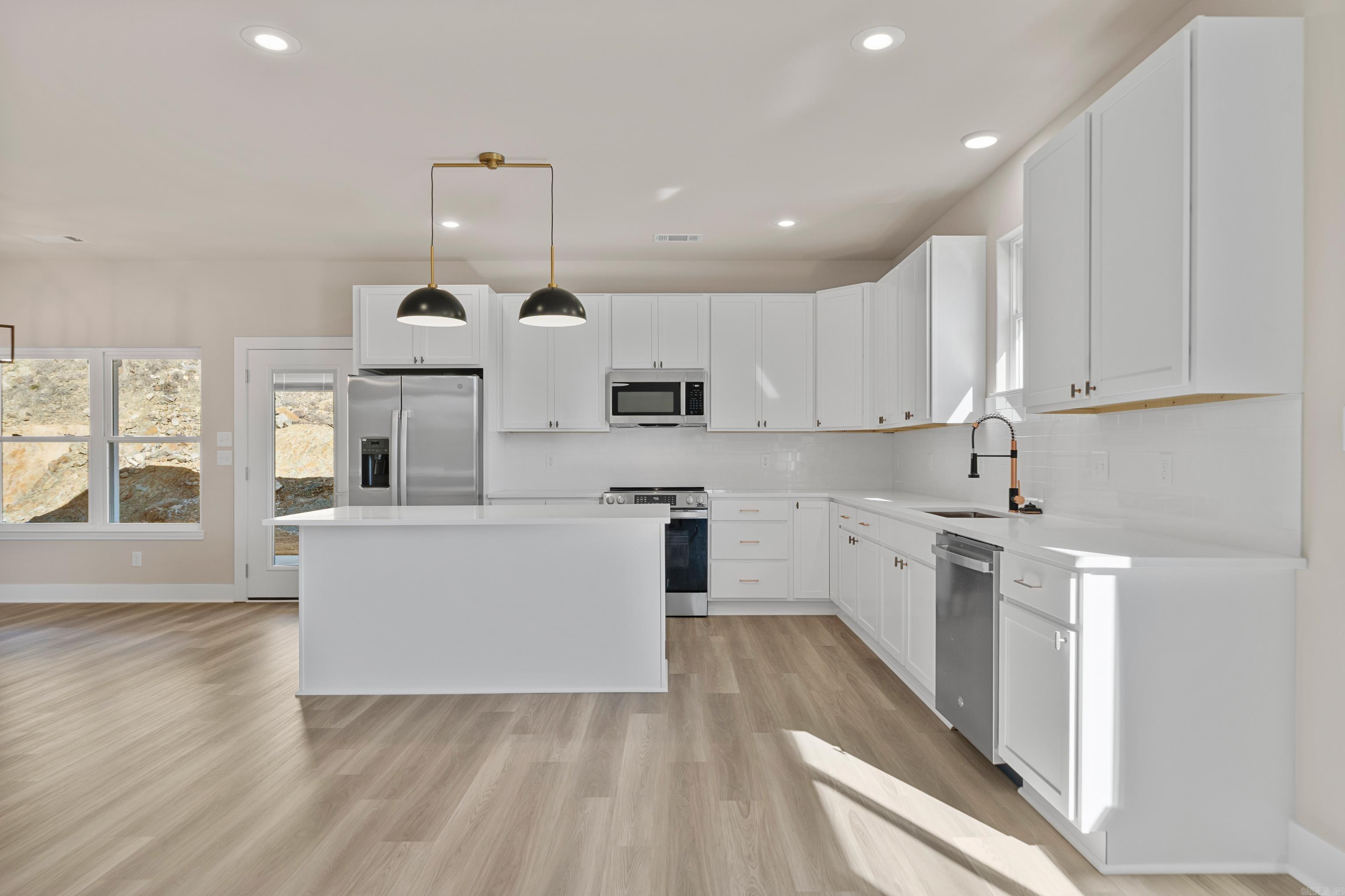 101 Sea Ray  Hot Springs, AR