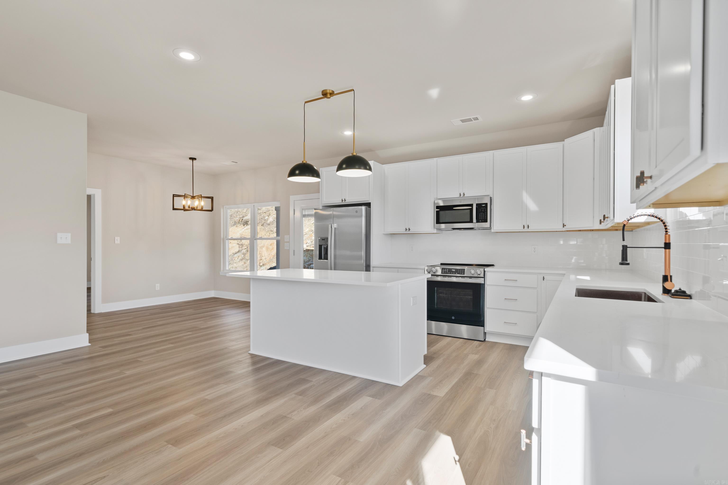 101 Sea Ray  Hot Springs, AR