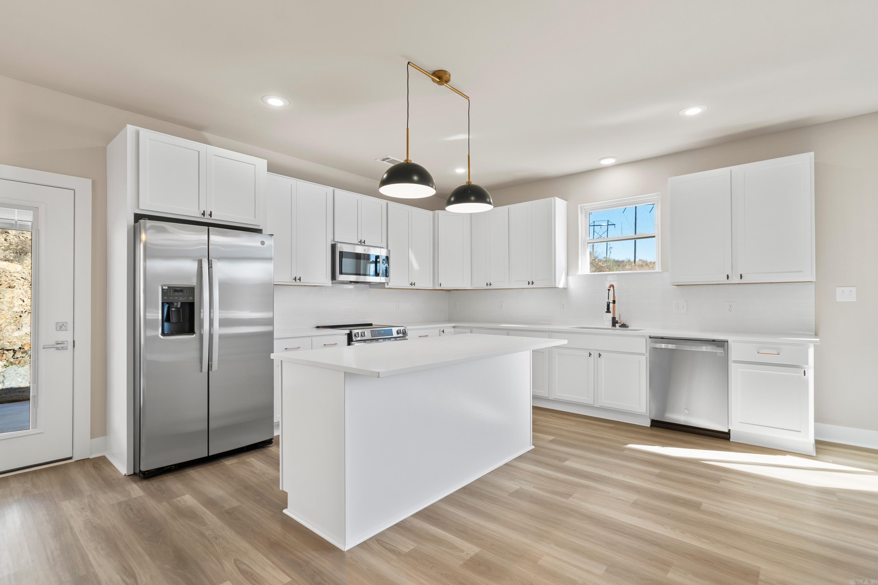 101 Sea Ray  Hot Springs, AR