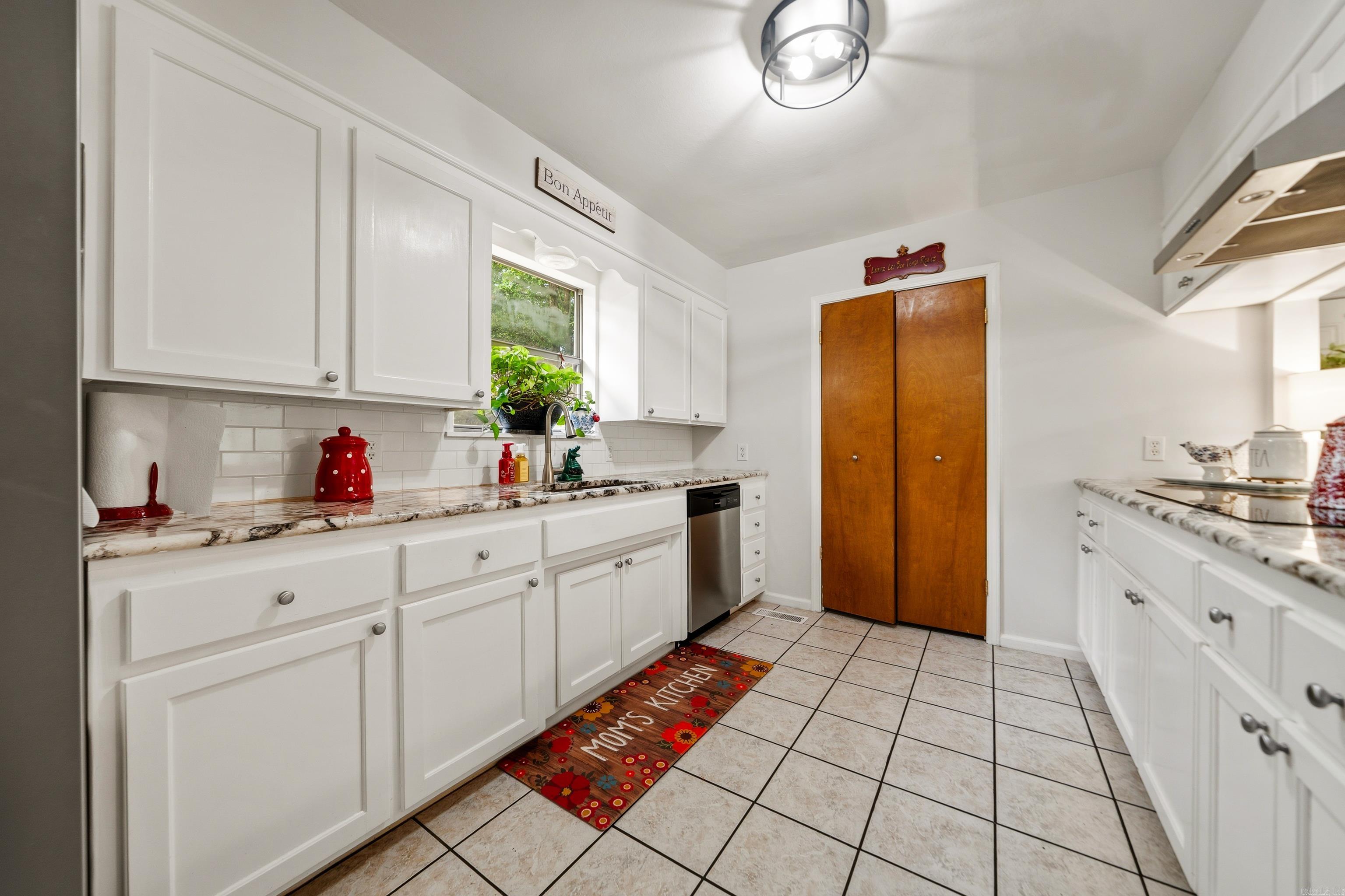 106 Harrison  Hot Springs, AR