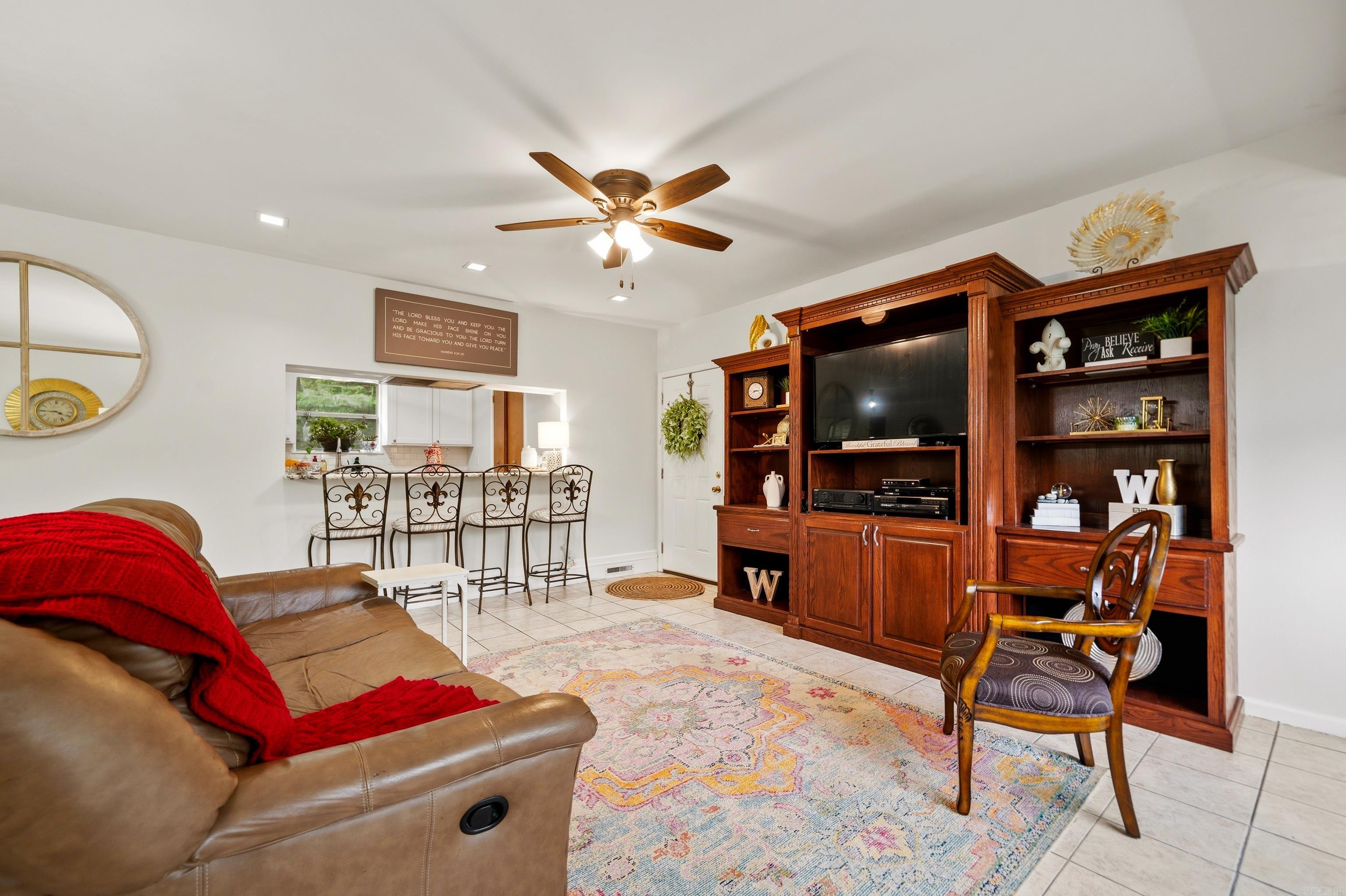 106 Harrison  Hot Springs, AR