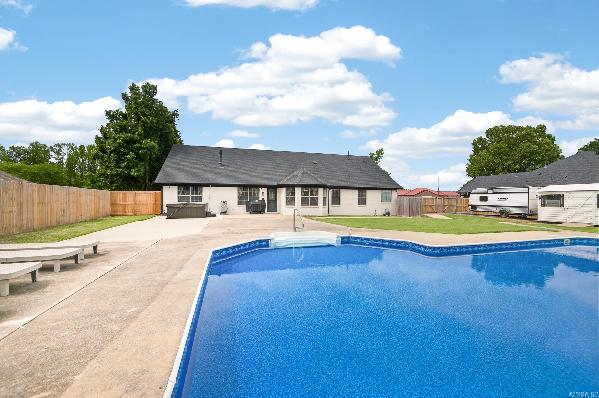 1801 N Lincoln  Cabot, AR