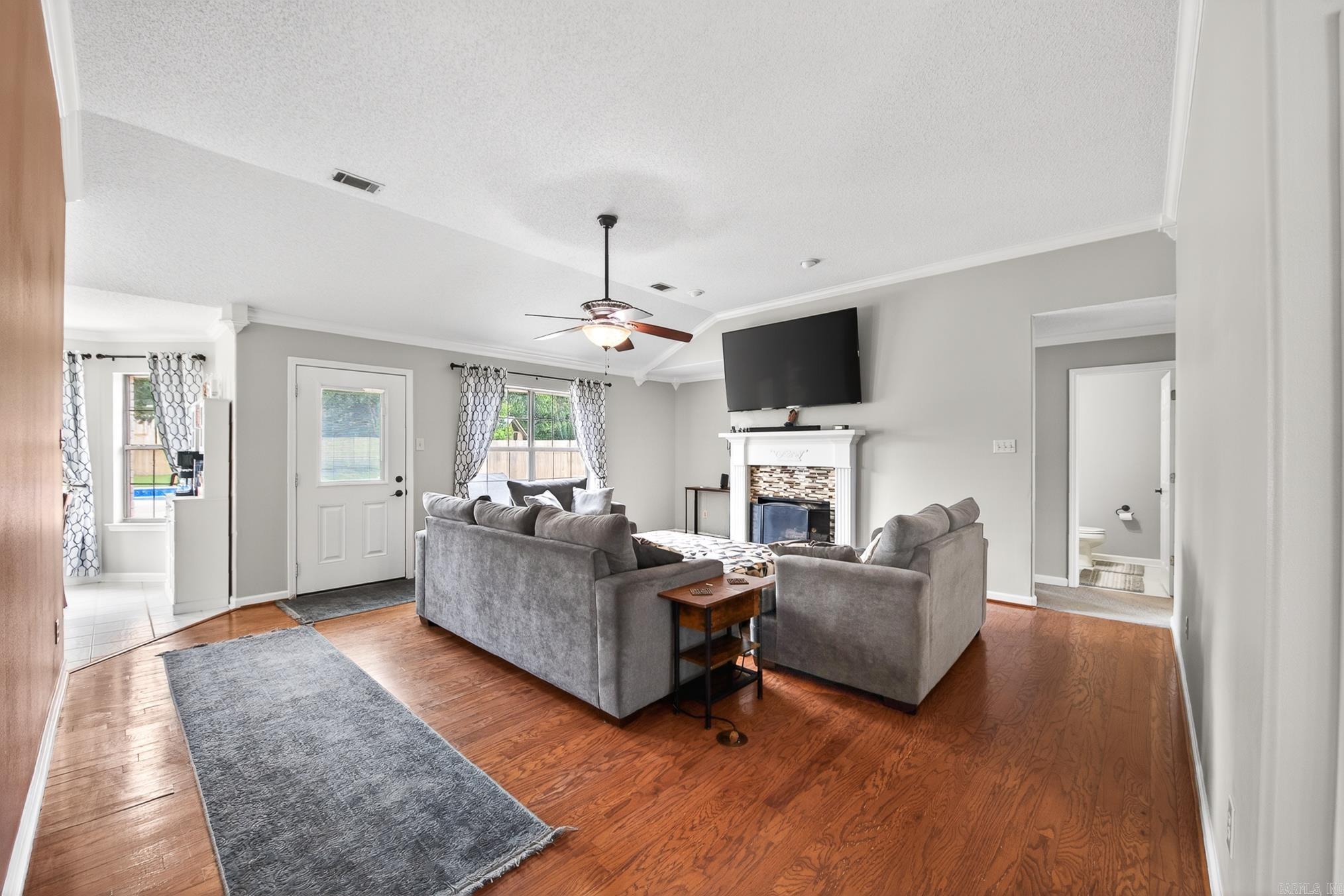 1801 N Lincoln  Cabot, AR