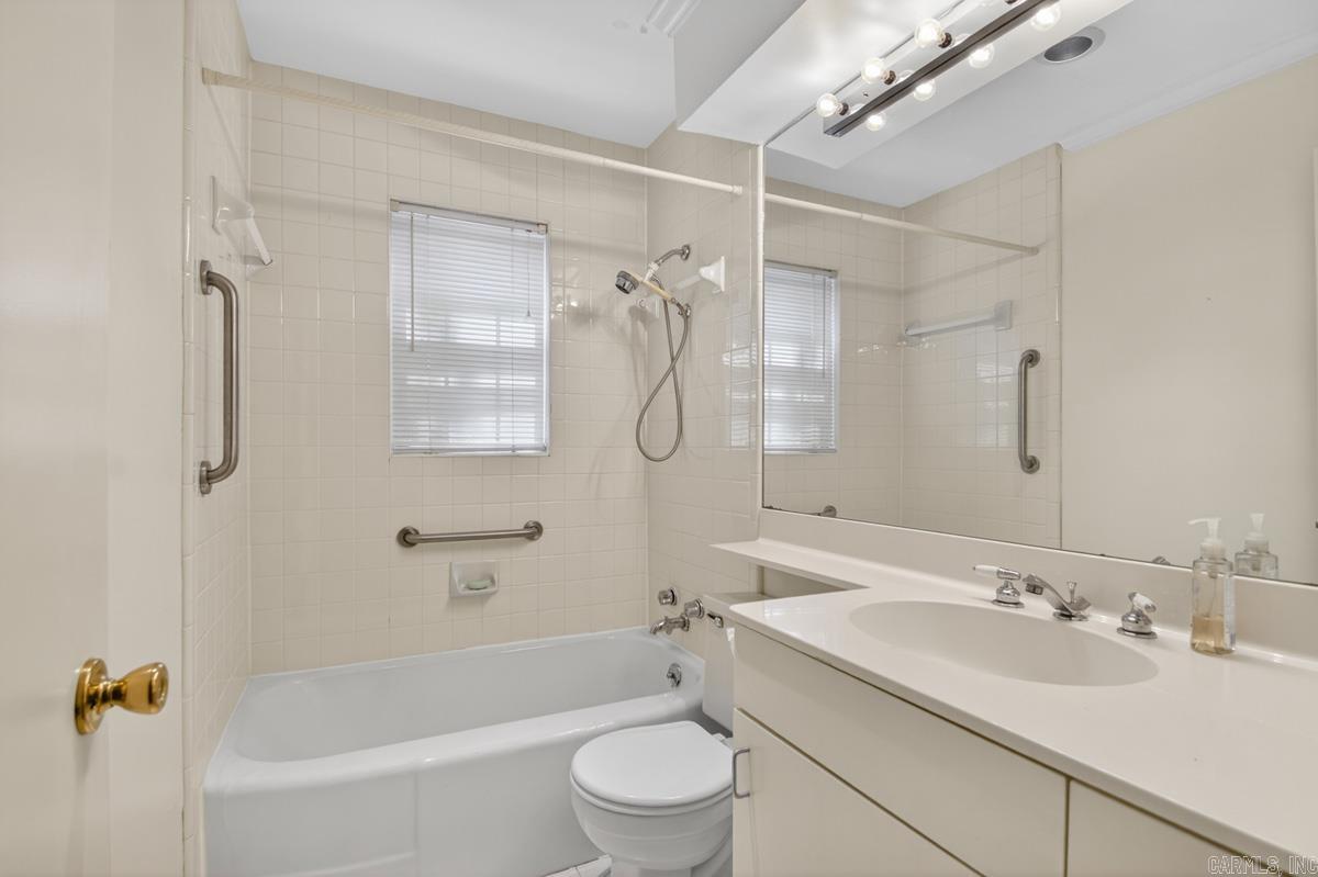 4119 C Street  Little Rock, AR