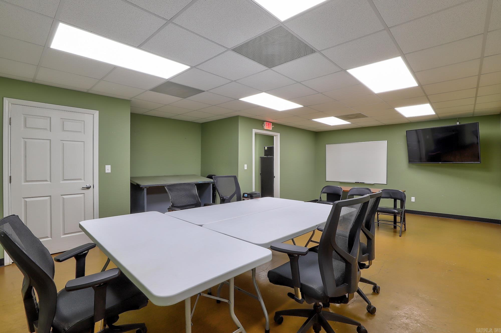 3005 S Lake  Texarkana, TX