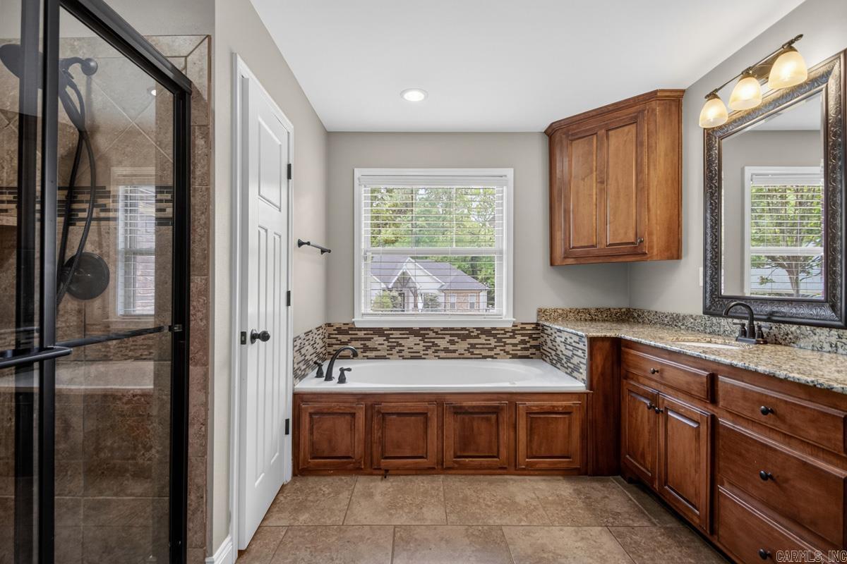 1002 Nature  Benton, AR