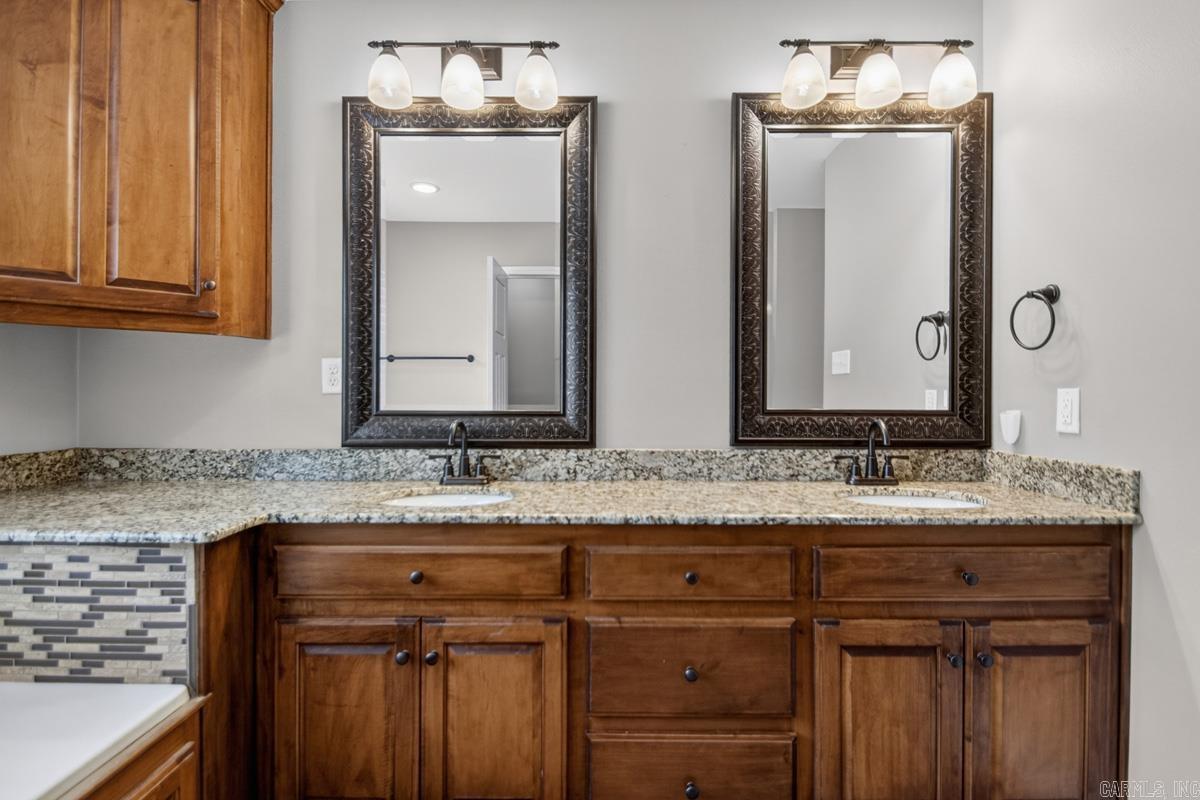 1002 Nature  Benton, AR