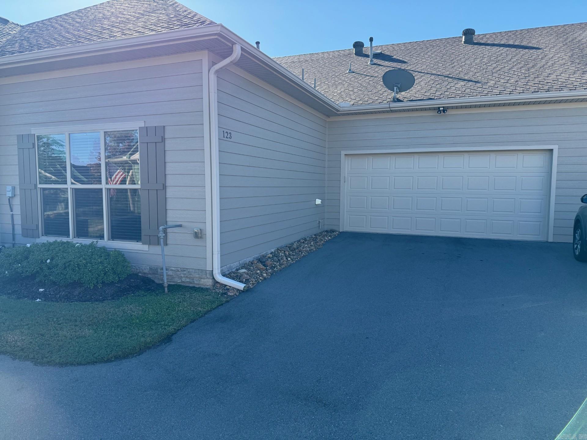 123 Mountain Terrace Circle  Maumelle, AR