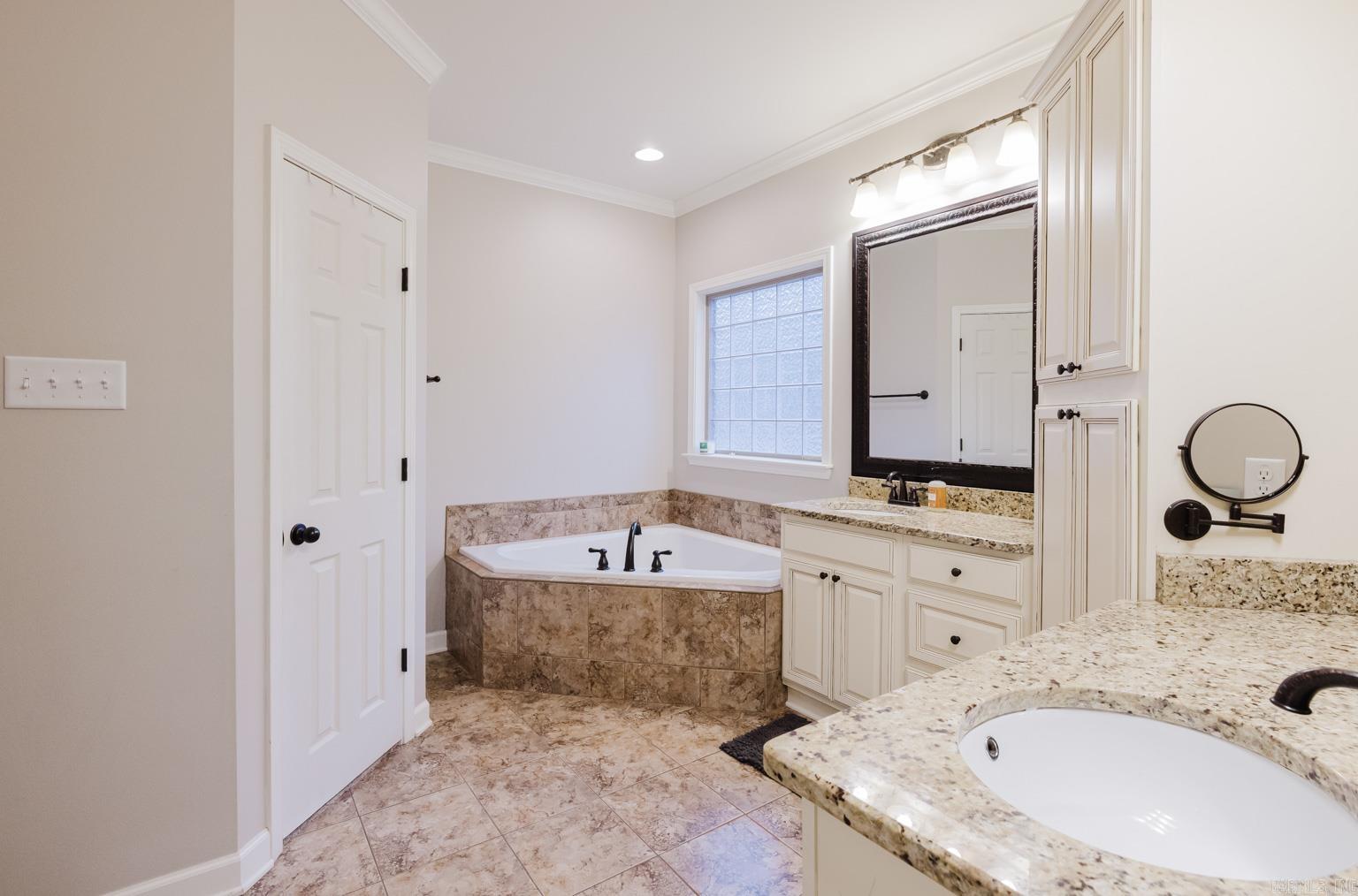 10676 Hinds Rd  Benton, AR