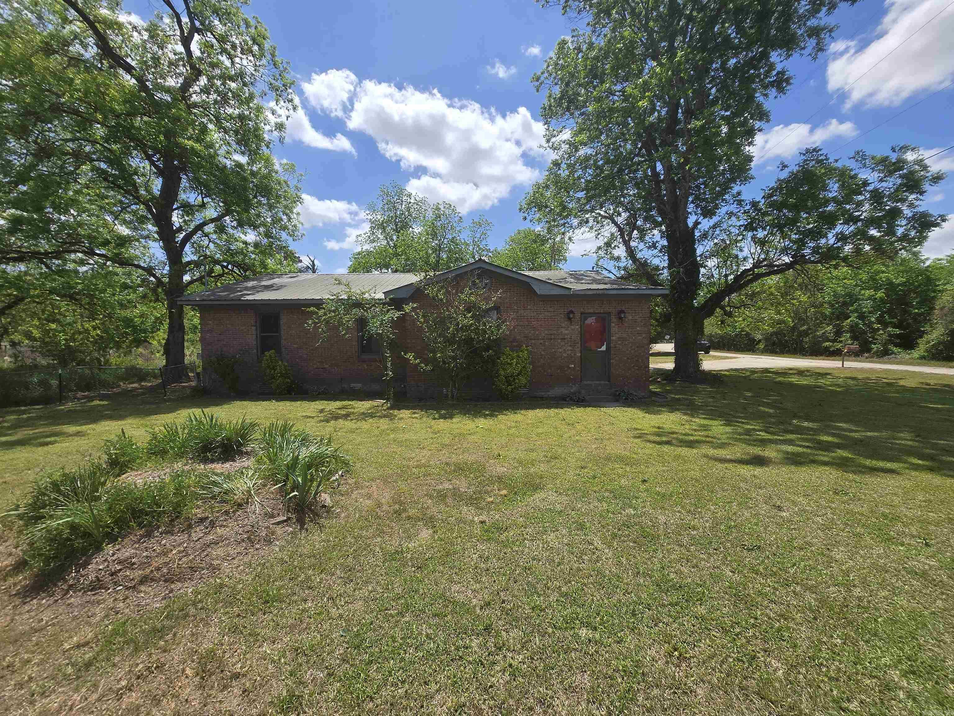 933 Skipper Bridge Road