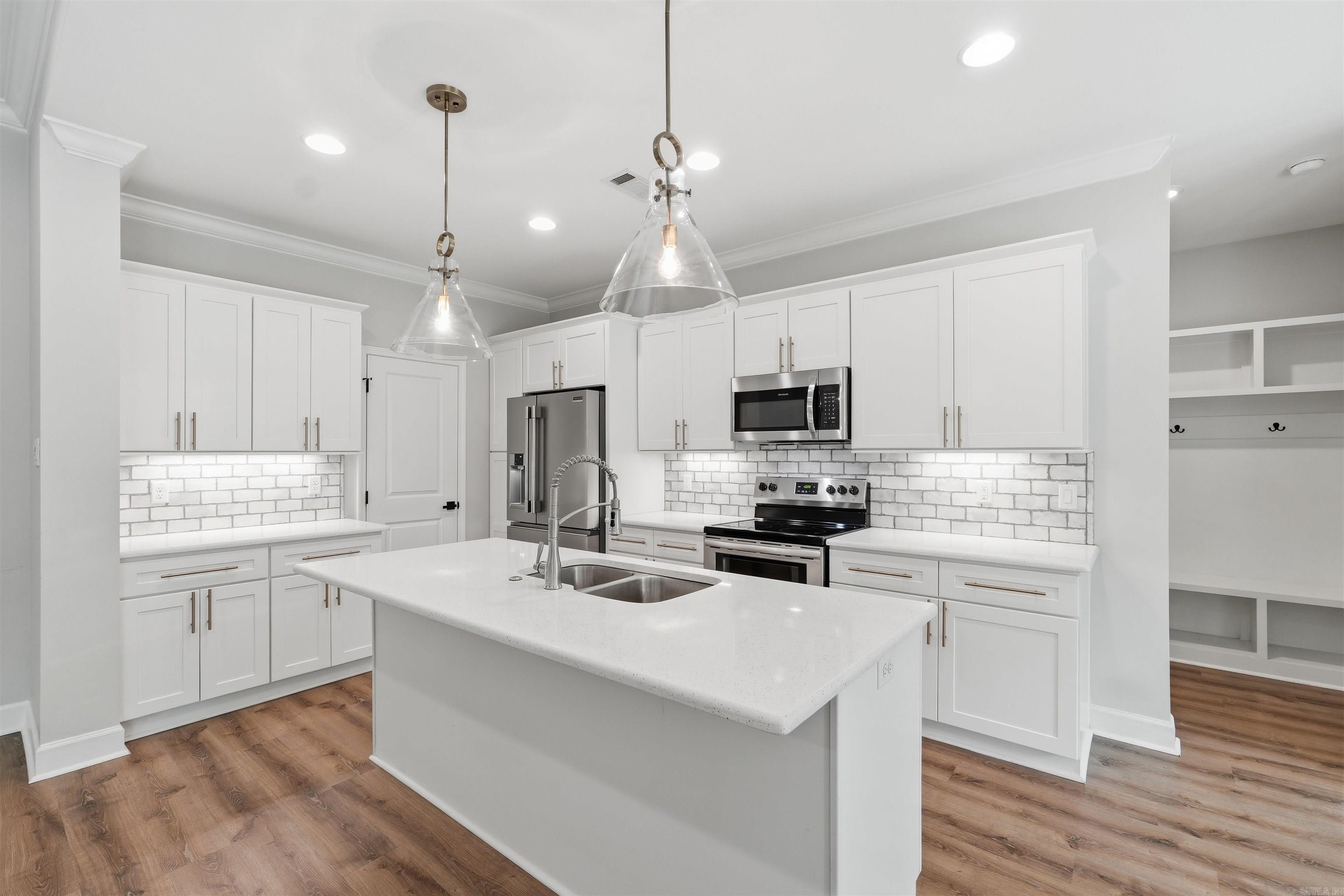 7216 Overspring  Alexander, AR