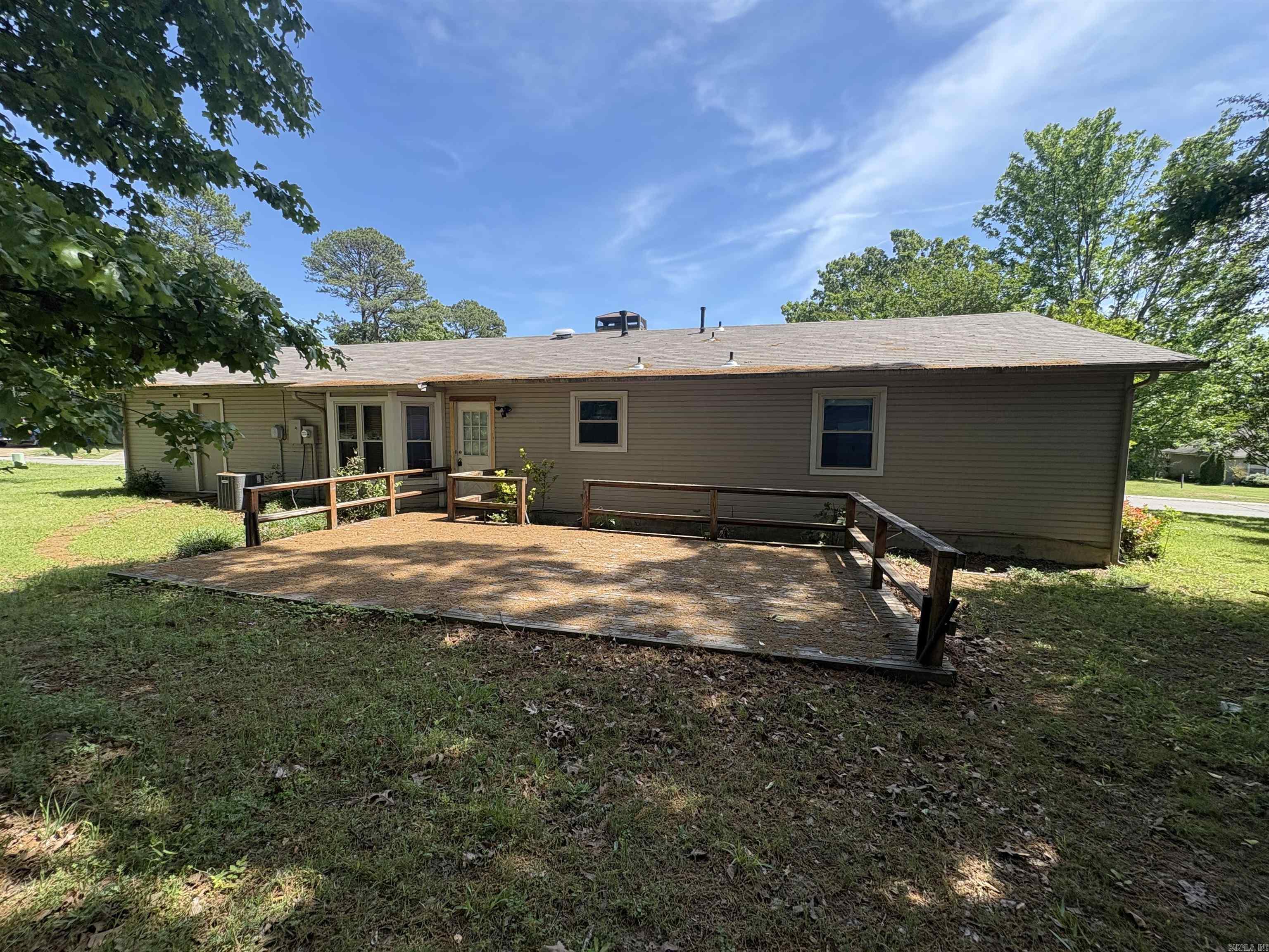 50 Hightrail  Maumelle, AR