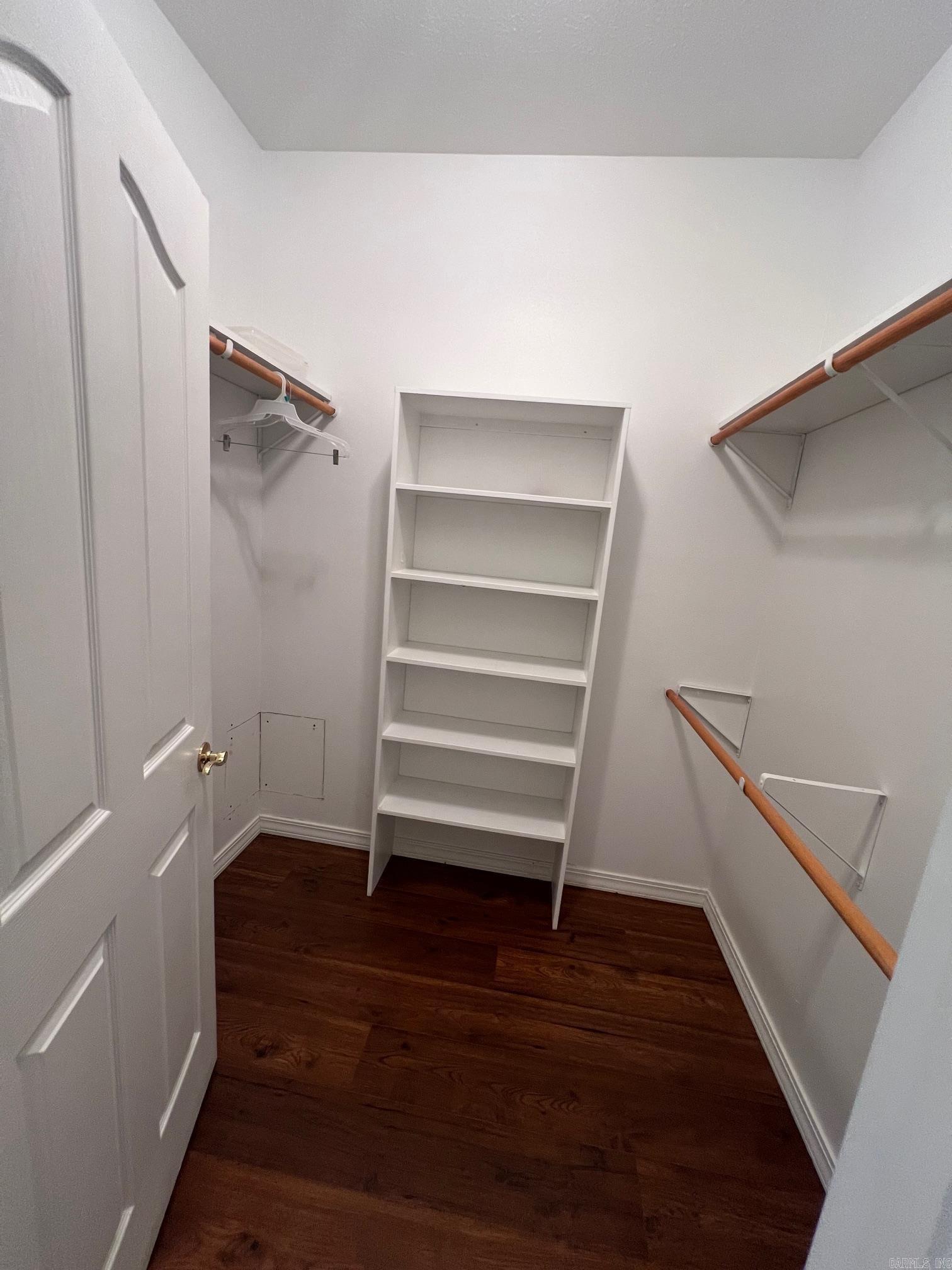 1707 Holloway  Morrilton, AR