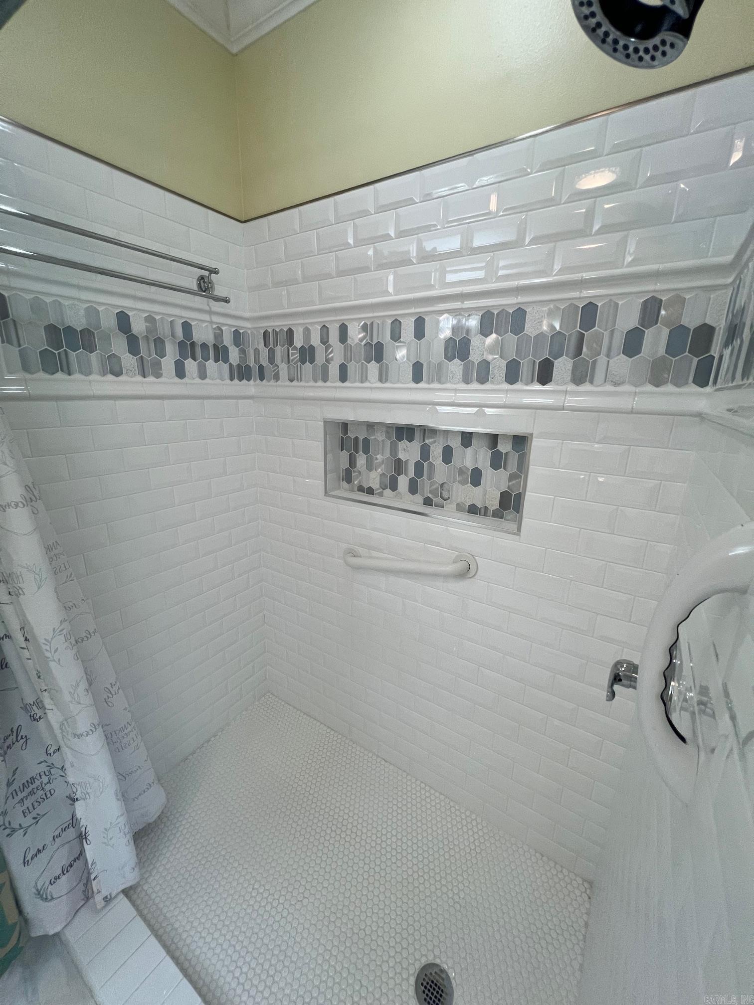 1707 Holloway  Morrilton, AR