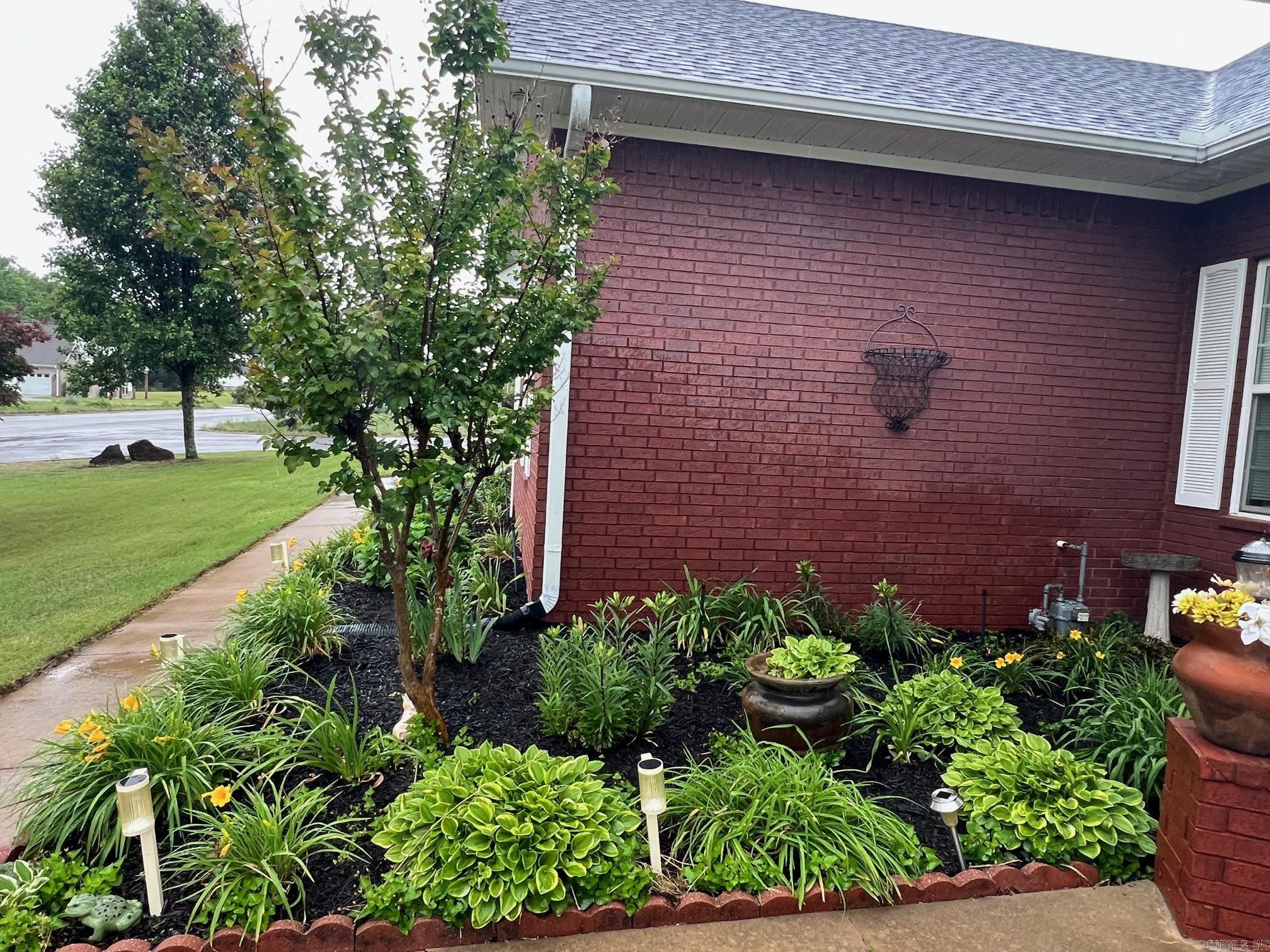 1707 Holloway  Morrilton, AR