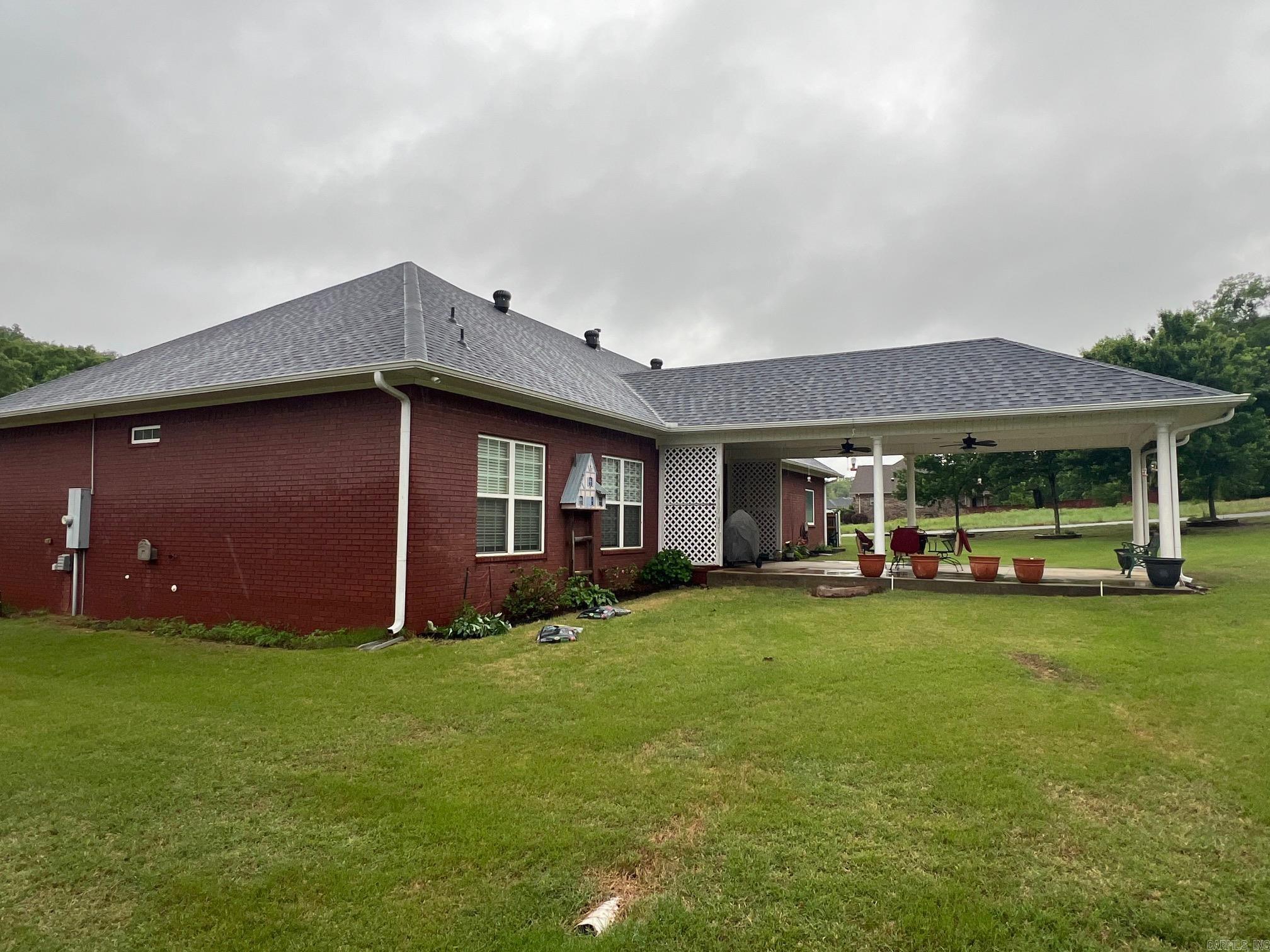 1707 Holloway  Morrilton, AR