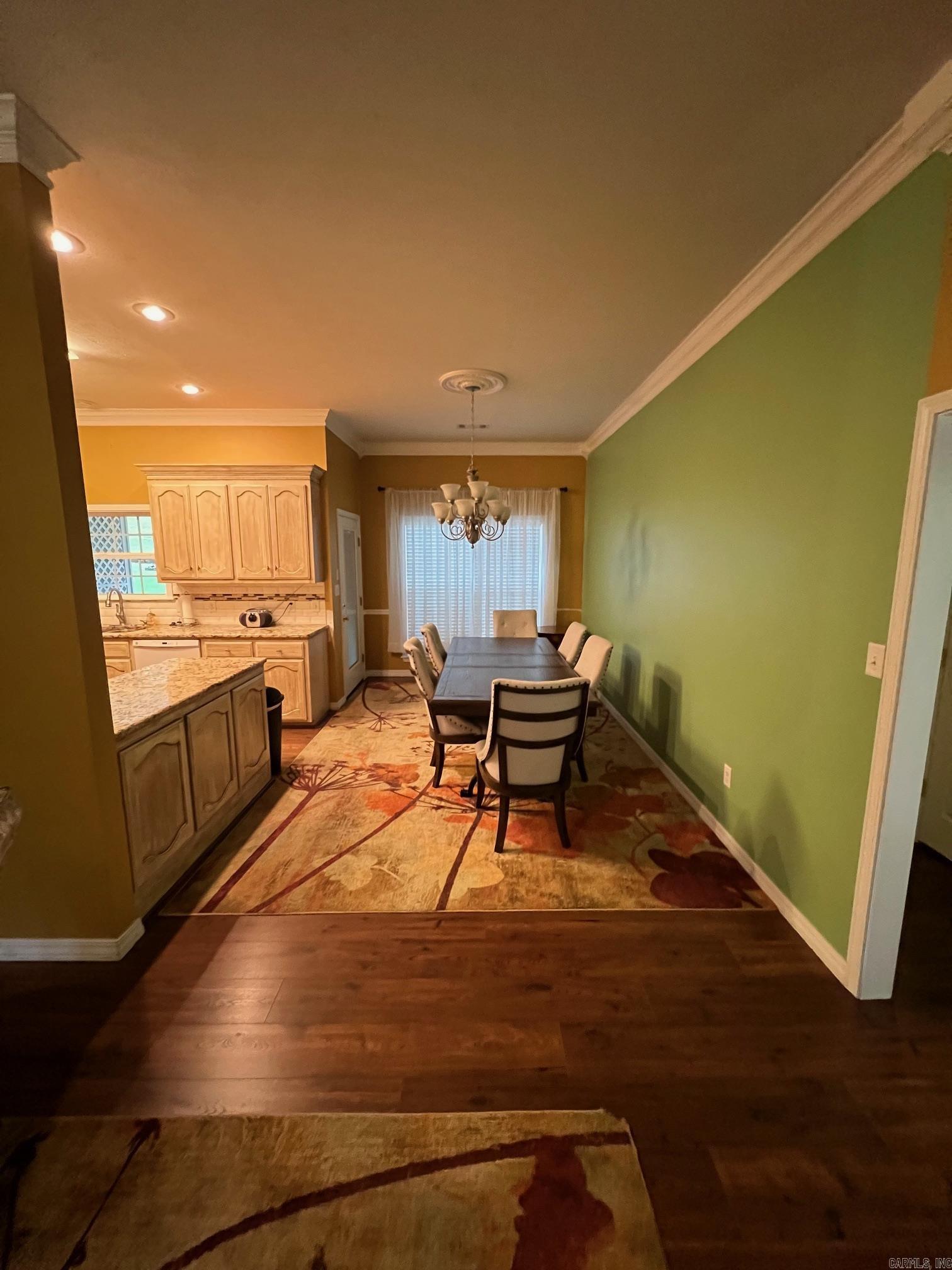 1707 Holloway  Morrilton, AR