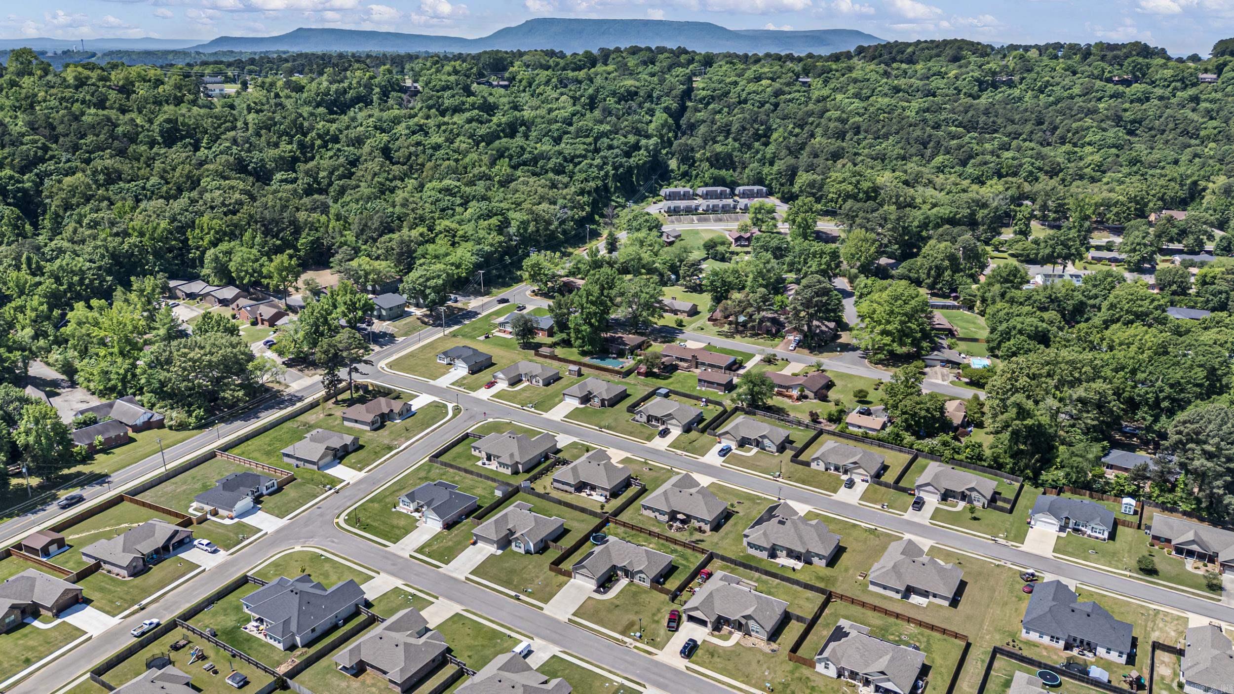 1100 Lindsey Lane Russellville, AR 72801