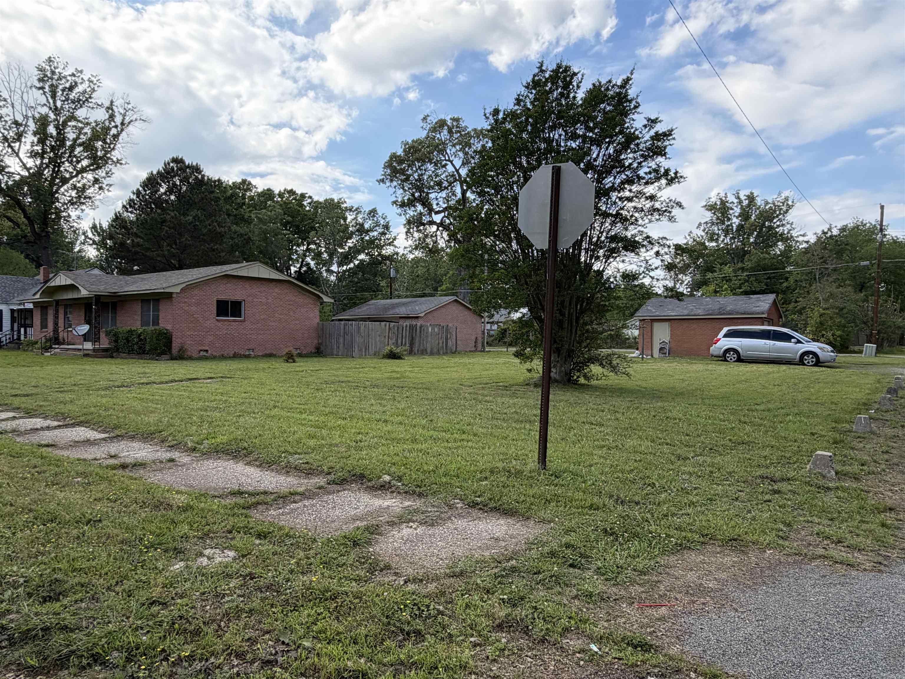 1903 W 25th  Pine Bluff, AR