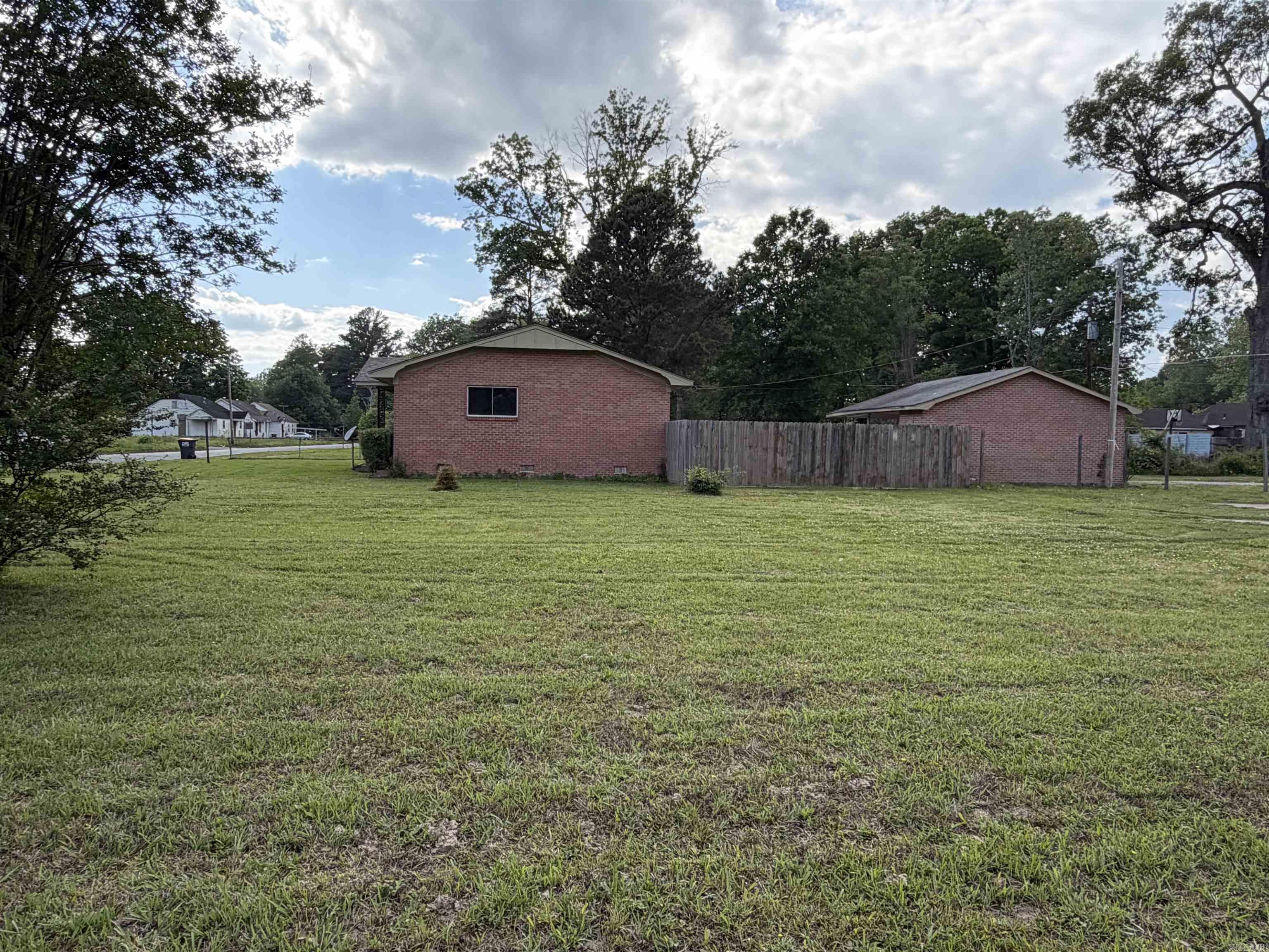 1903 W 25th  Pine Bluff, AR