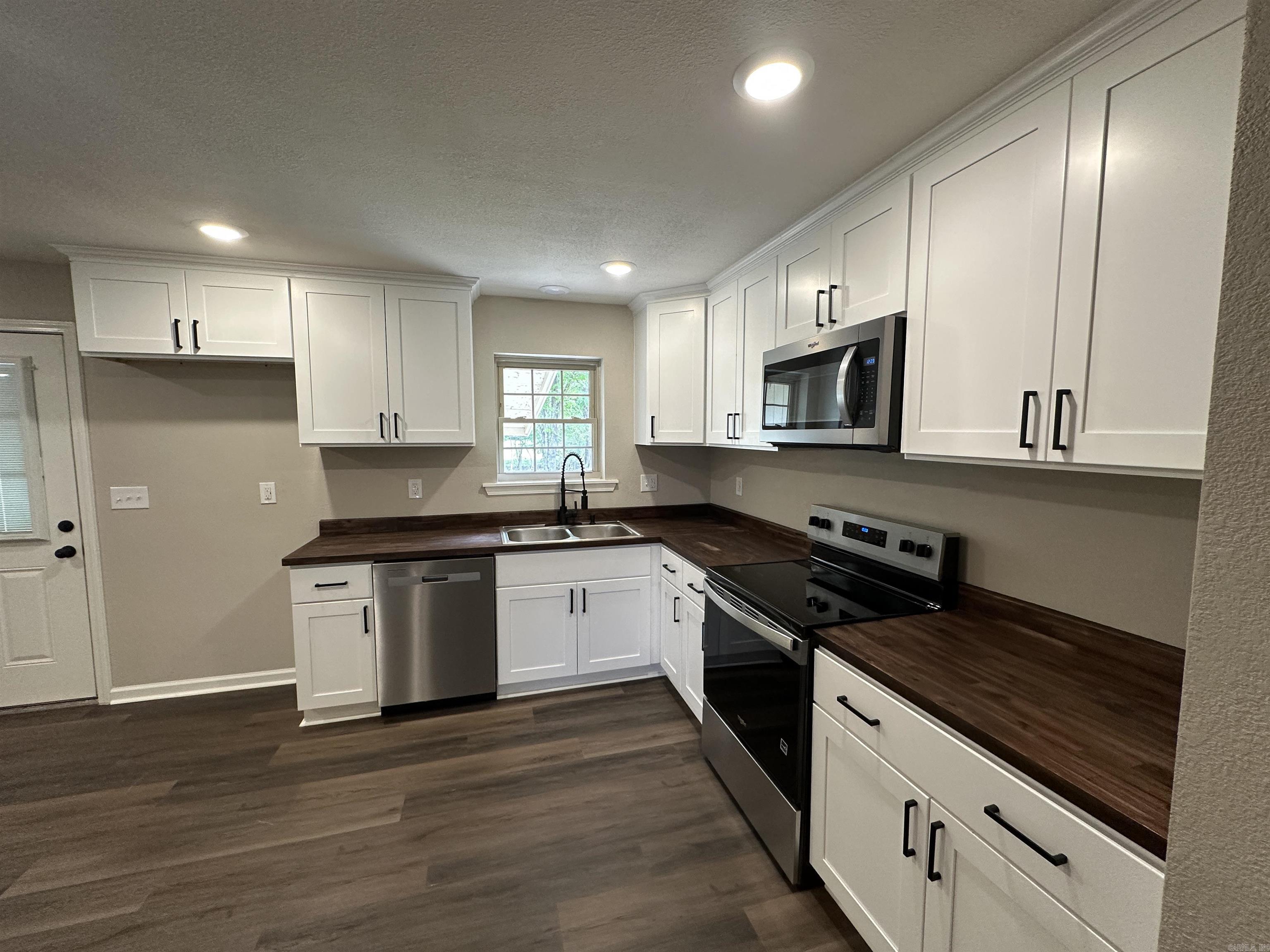 22 Deerwood  Sheridan, AR