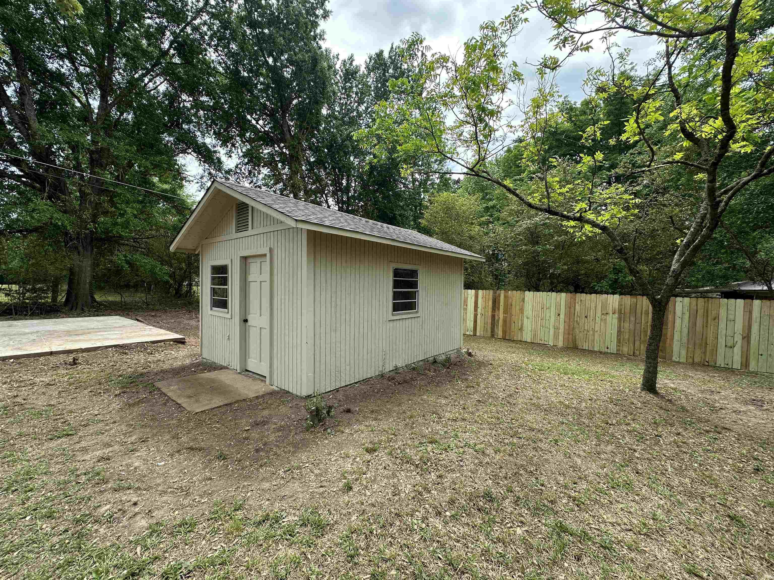 22 Deerwood  Sheridan, AR