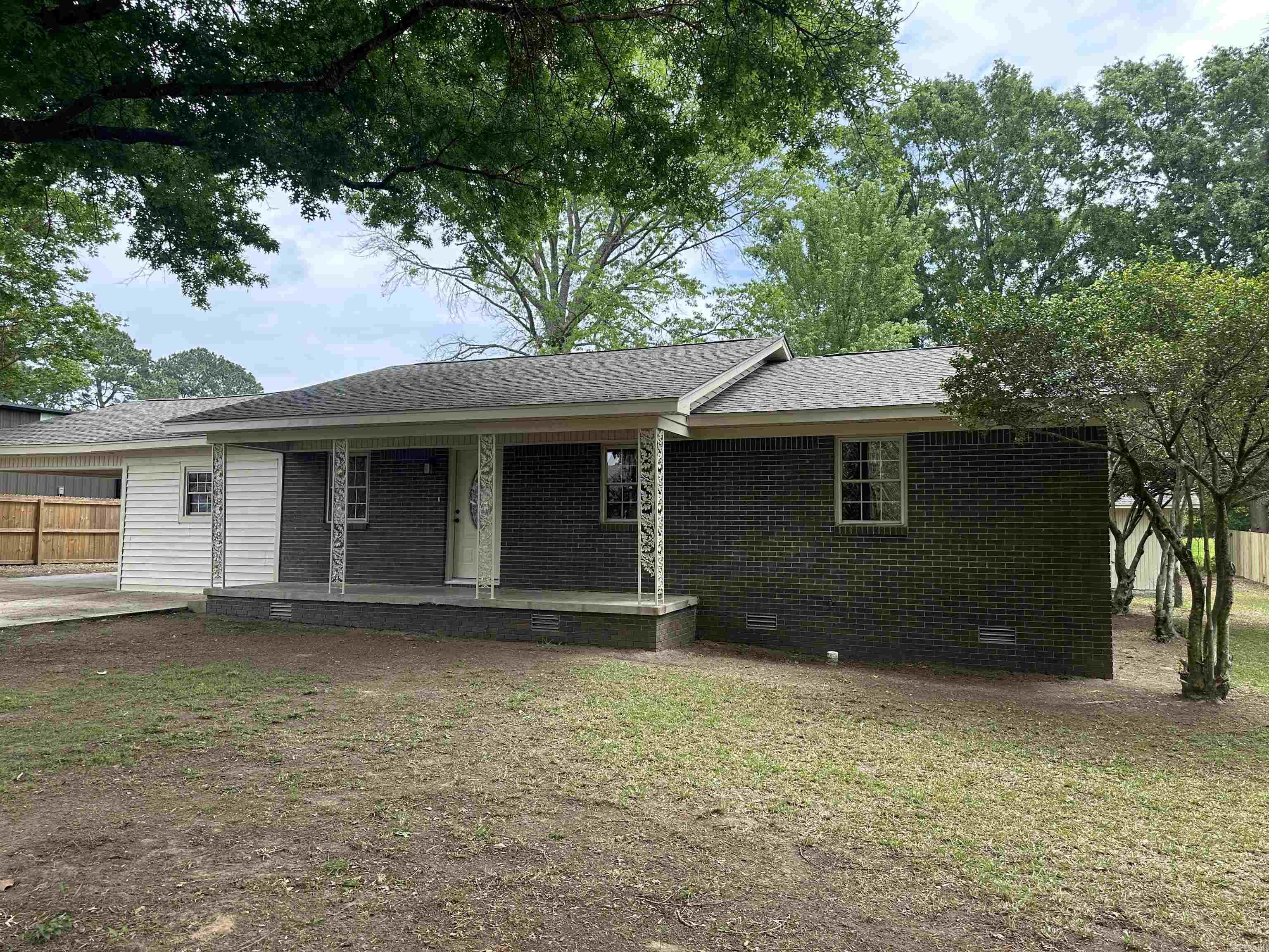 22 Deerwood  Sheridan, AR